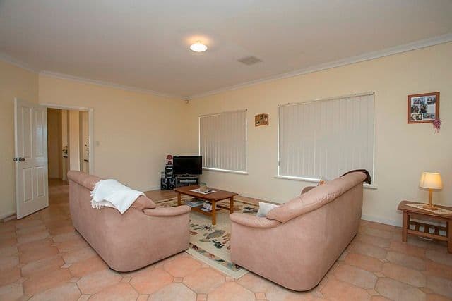 62 Oakover, MIDDLE SWAN WA 6056, Middle Swan - Thumbnail 5