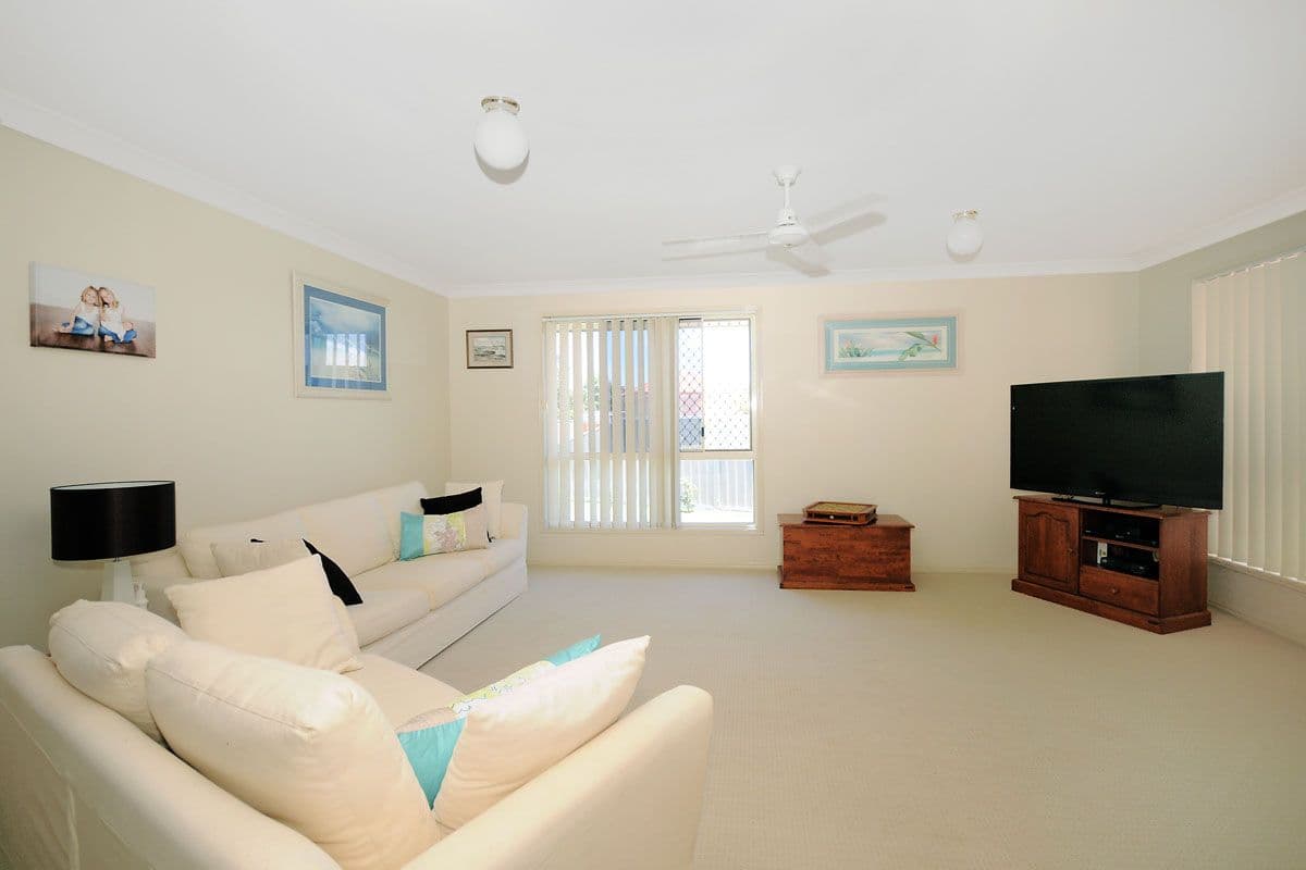 6 Wood Drive, MIDDLE RIDGE QLD 4350, Middle Ridge - Thumbnail 2