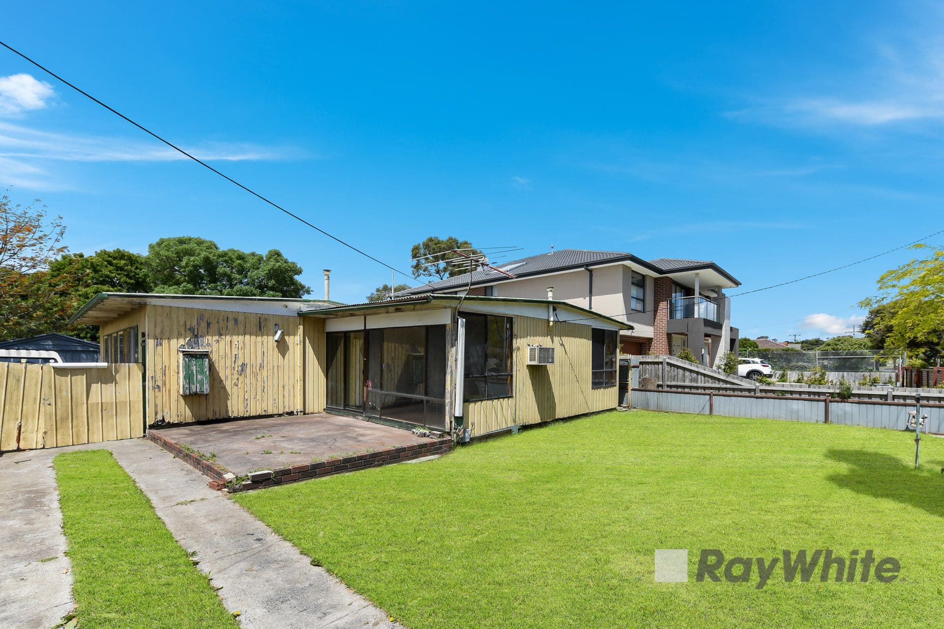 39 Simpson Drive, Dandenong North VIC 3175, Dandenong North - Thumbnail 2