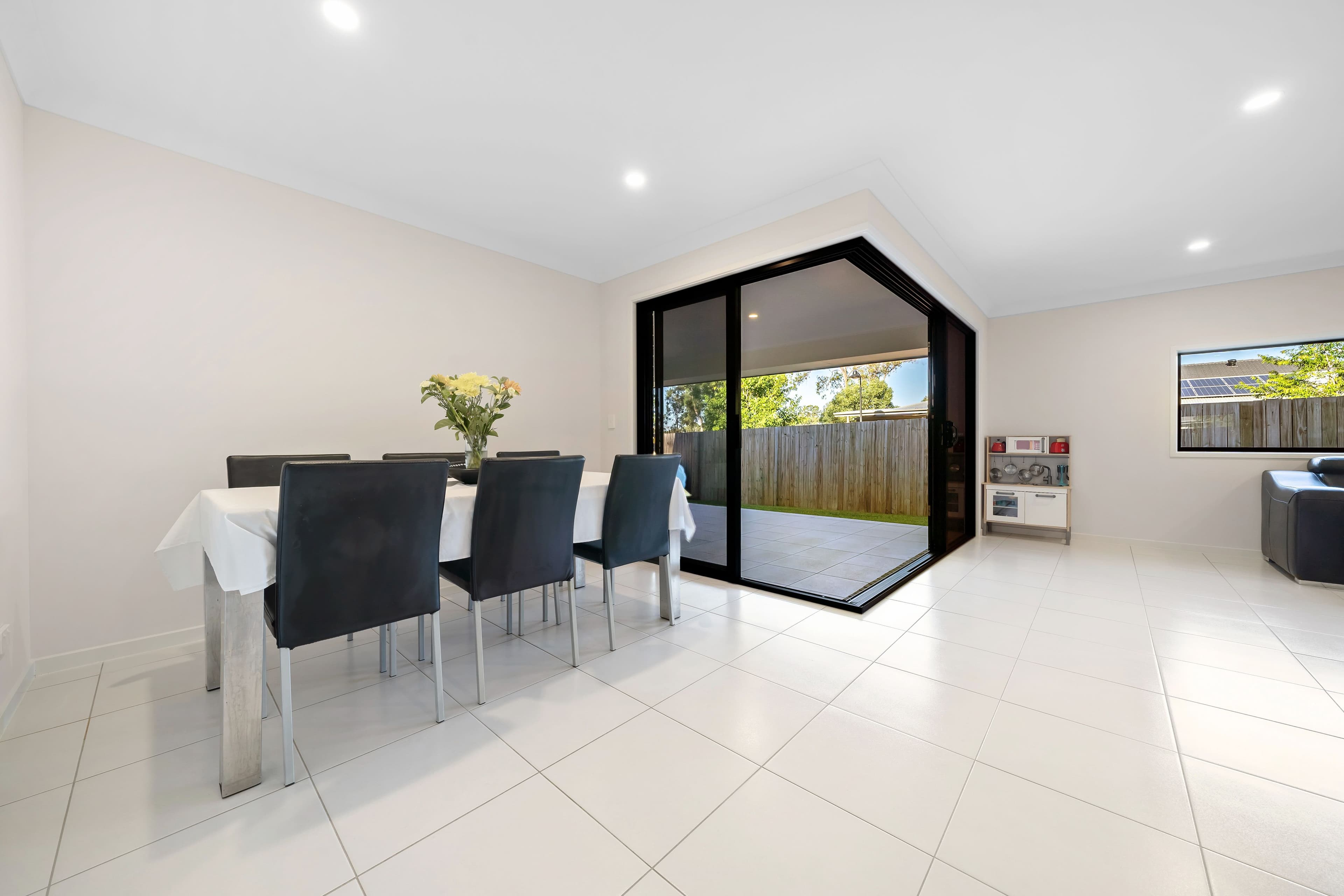 20 kourounis Street, Logan Reserve QLD 4133, Logan Reserve - Thumbnail 4