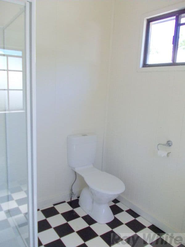 24 Morris Street, SILKSTONE QLD 4304, Silkstone - Thumbnail 3