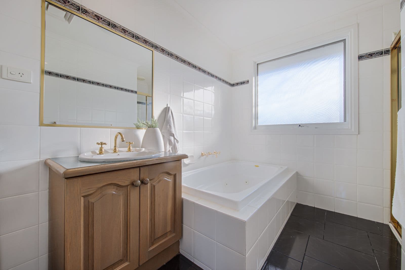 115 Garnett Road, Wheelers Hill VIC 3150, Wheelers Hill - Thumbnail 8
