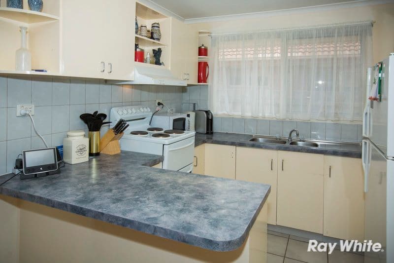 17 Templeton Crescent, PAKENHAM VIC 3810, Pakenham - Thumbnail 3