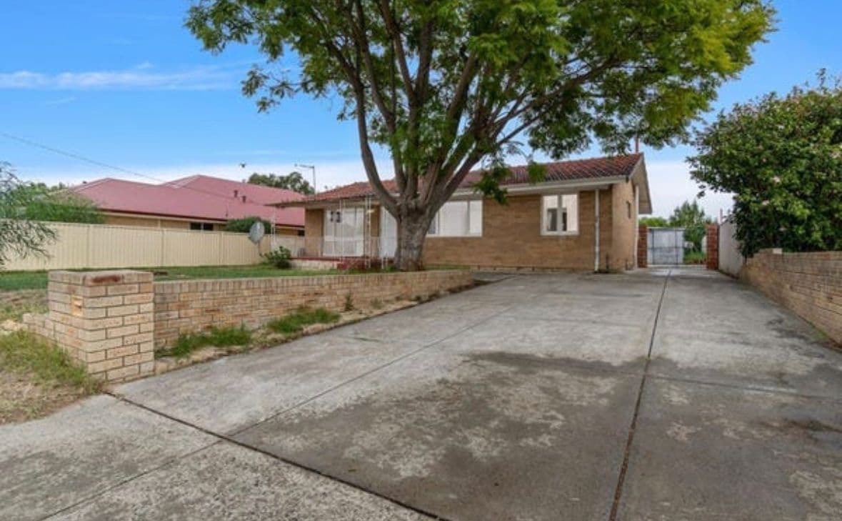 5 Roydon Way, Girrawheen WA 6064, Girrawheen - Image 1