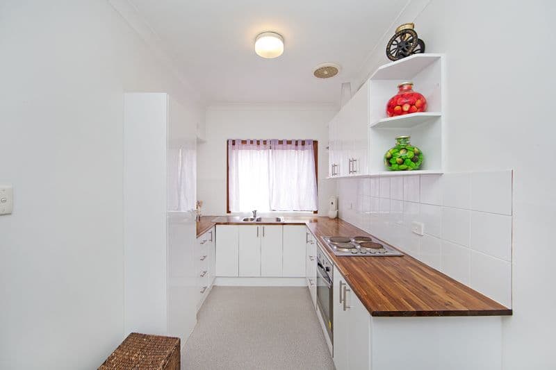 16 Binburra Avenue, Toowoon Bay NSW 2261, Toowoon Bay - Thumbnail 4