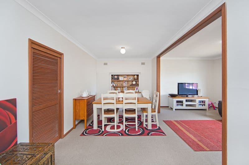 16 Binburra Avenue, Toowoon Bay NSW 2261, Toowoon Bay - Thumbnail 5
