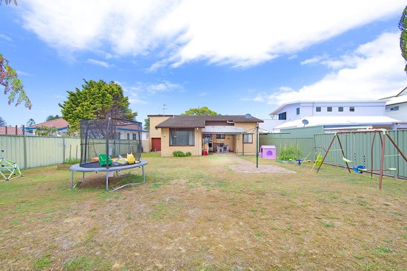 16 Binburra Avenue, Toowoon Bay NSW 2261, Toowoon Bay - Thumbnail 7