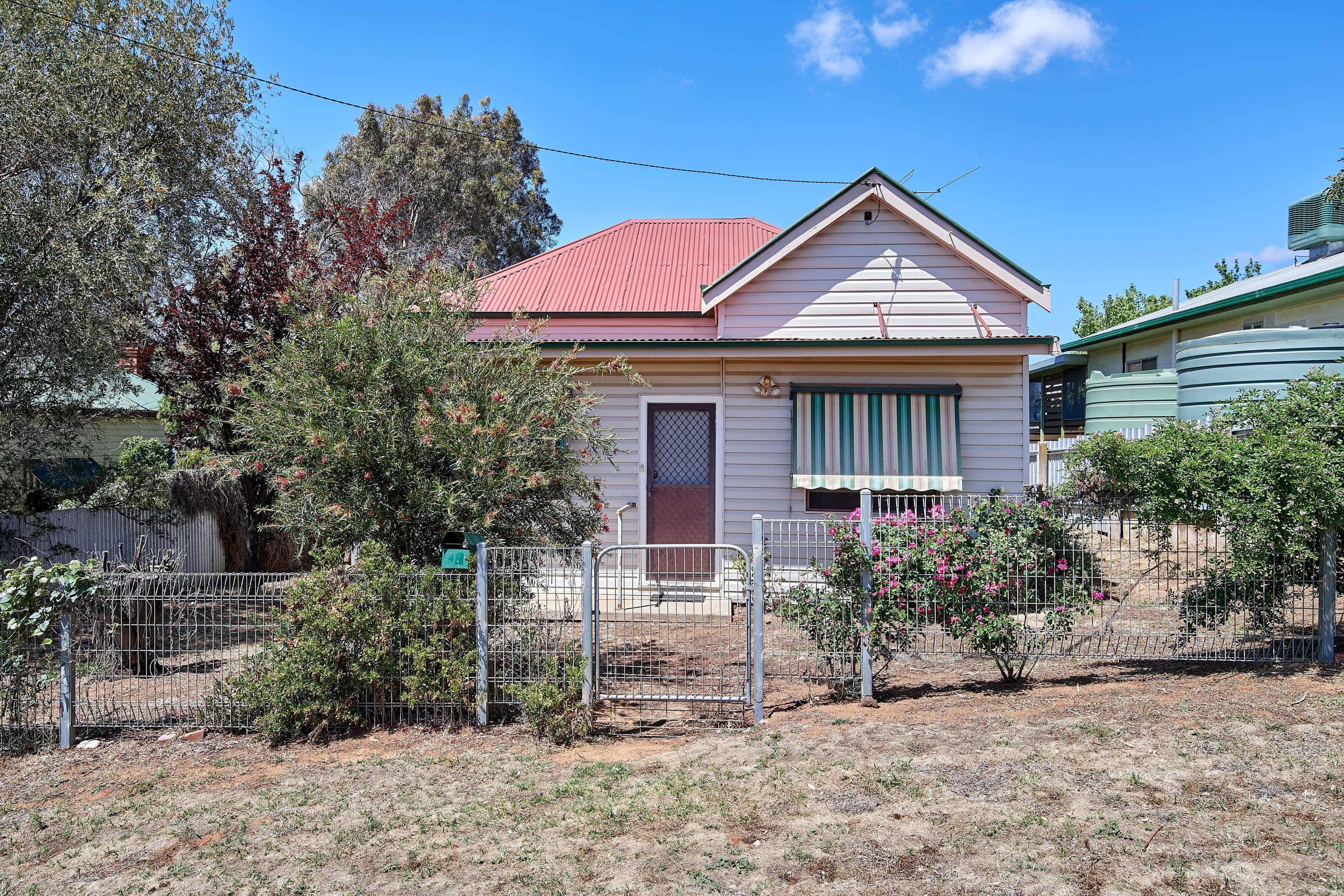42 Thomas Street, Junee NSW 2663, Junee - Image 1