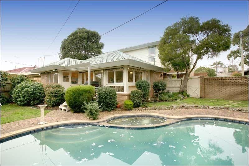 18 Swift Drive, GLEN WAVERLEY VIC 3150, Glen Waverley - Image 1