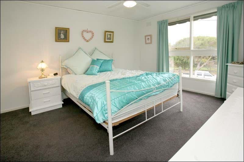 18 Swift Drive, GLEN WAVERLEY VIC 3150, Glen Waverley - Thumbnail 8