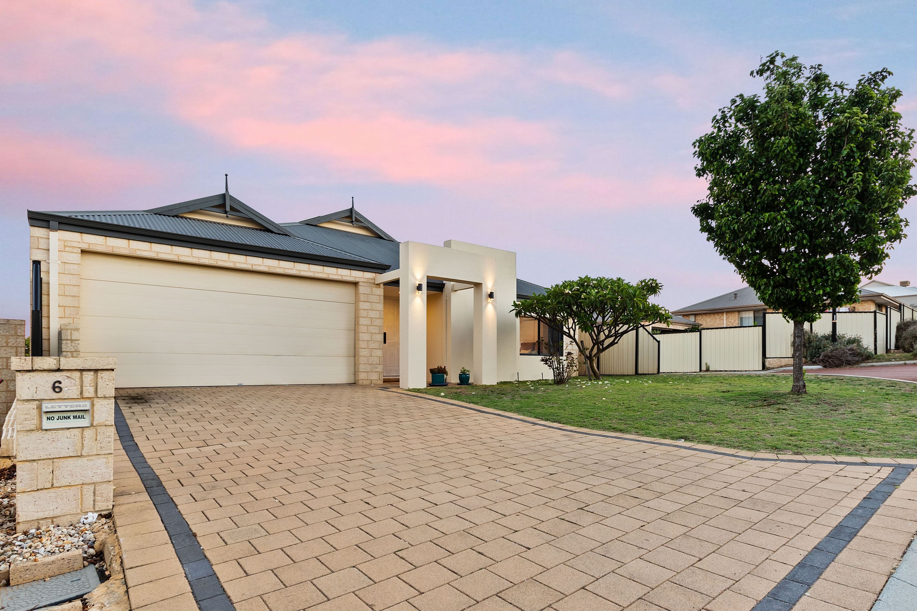 6 Kawana Place, Clarkson WA 6030, Clarkson - Thumbnail 2