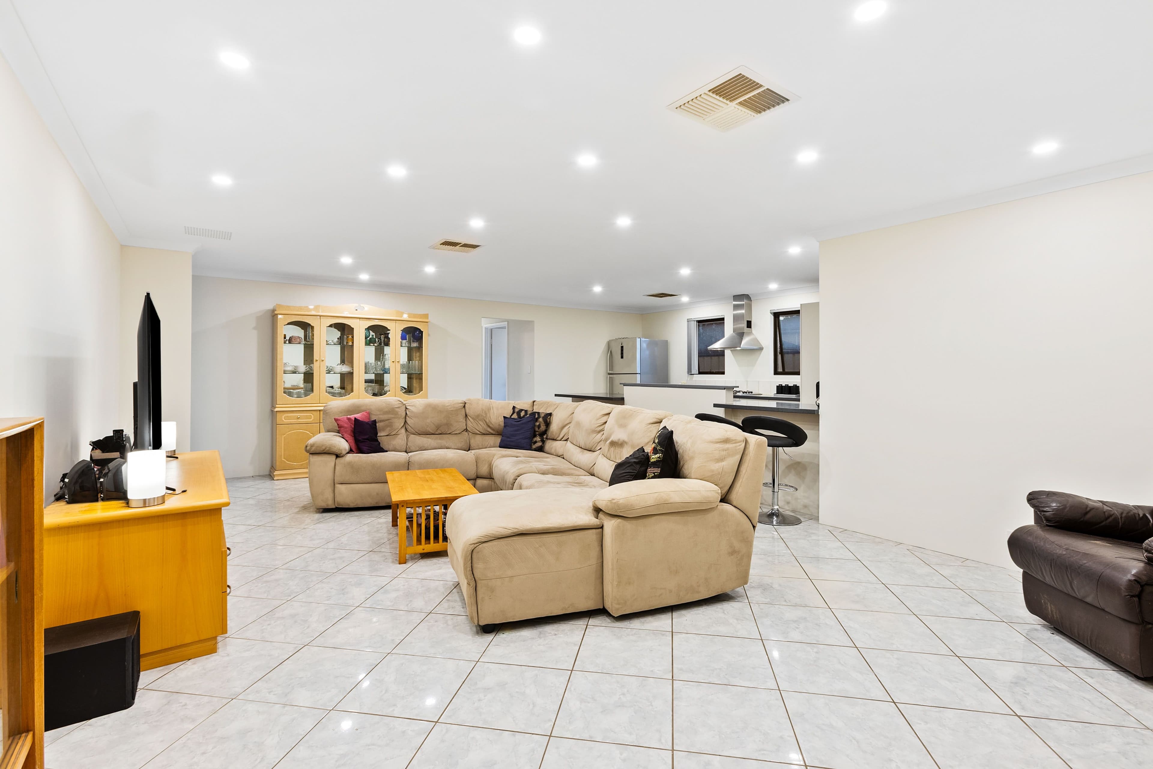 6 Kawana Place, Clarkson WA 6030, Clarkson - Thumbnail 6