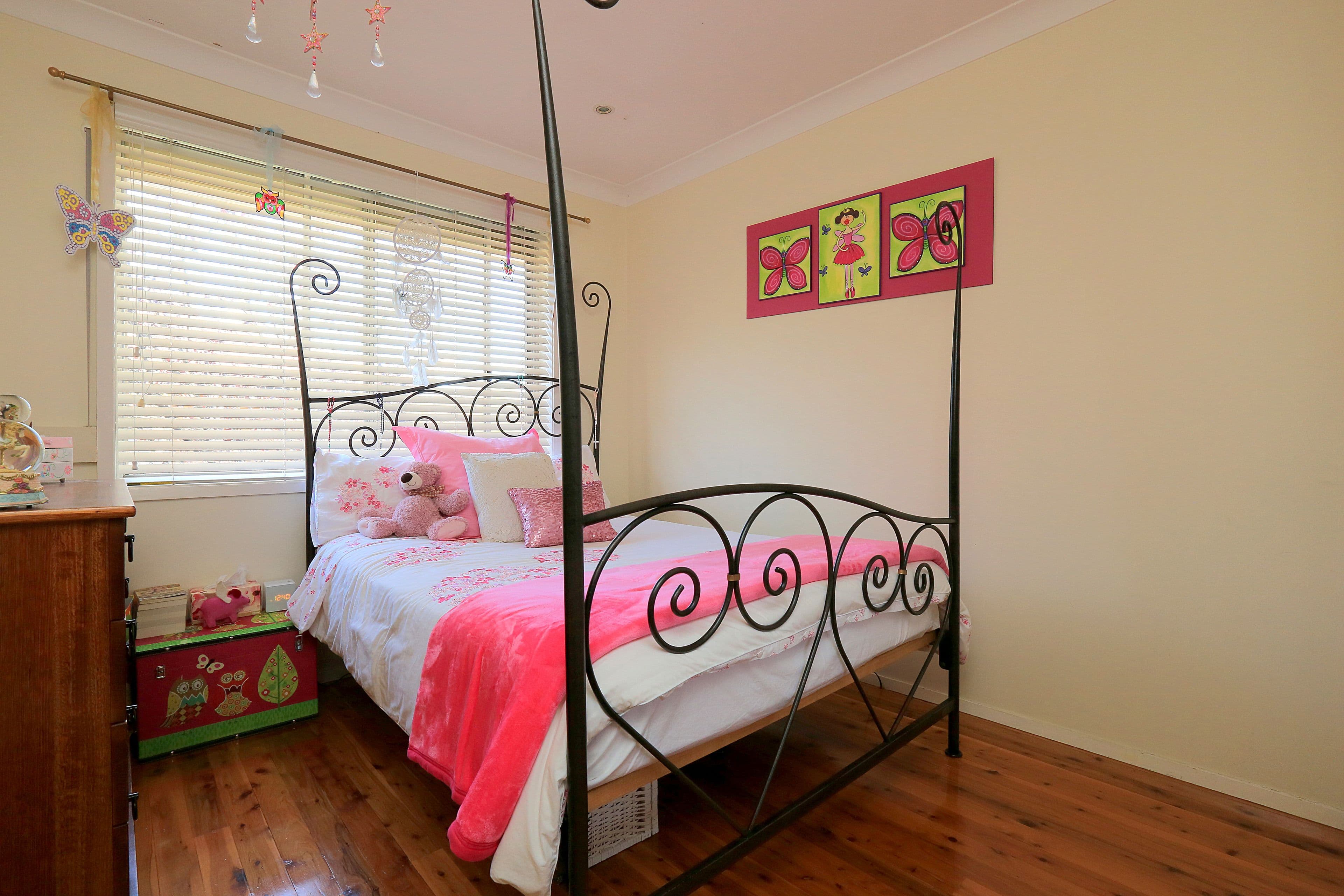 35 Sturt Avenue, Georges Hall - Thumbnail 6