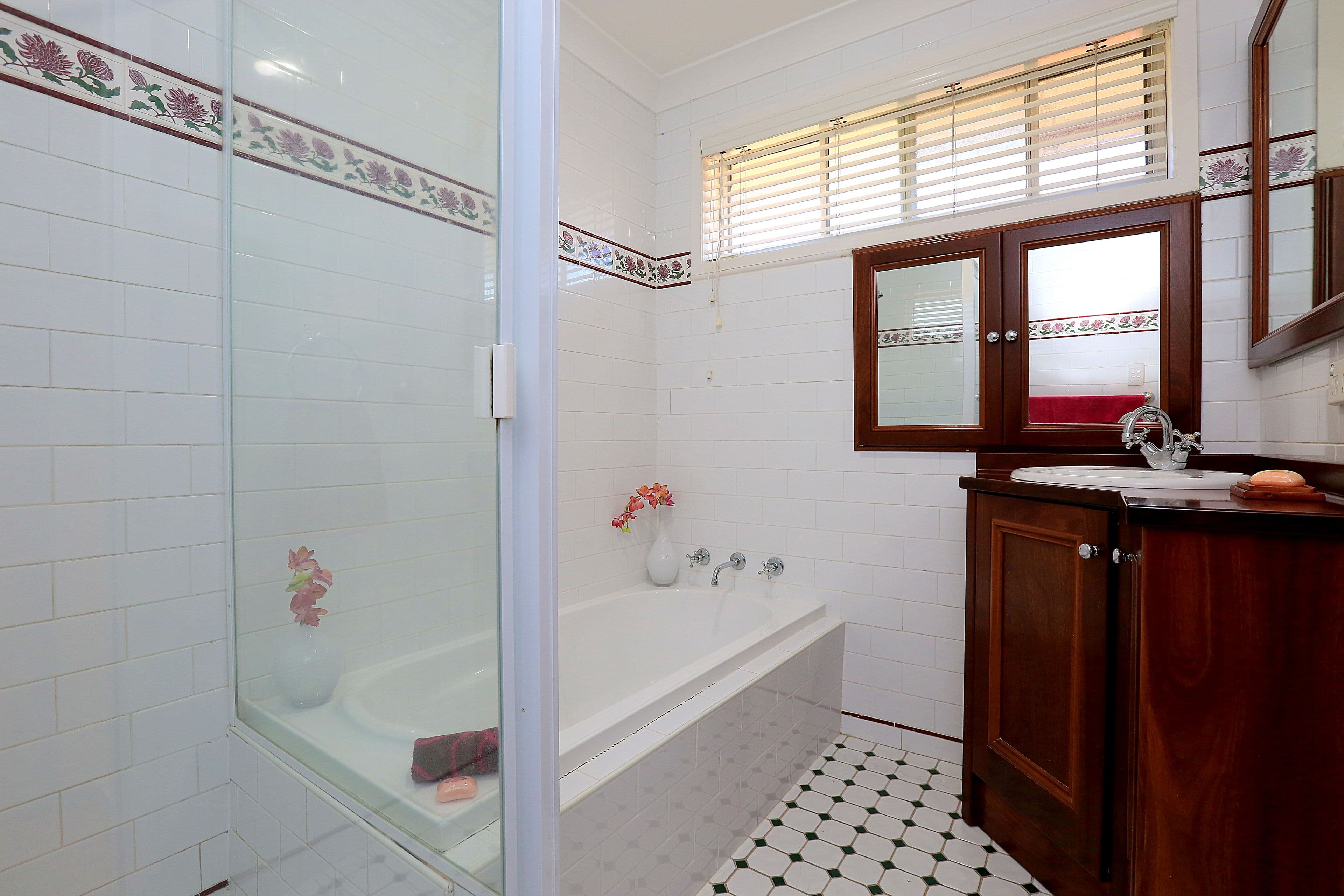 35 Sturt Avenue, Georges Hall - Thumbnail 7