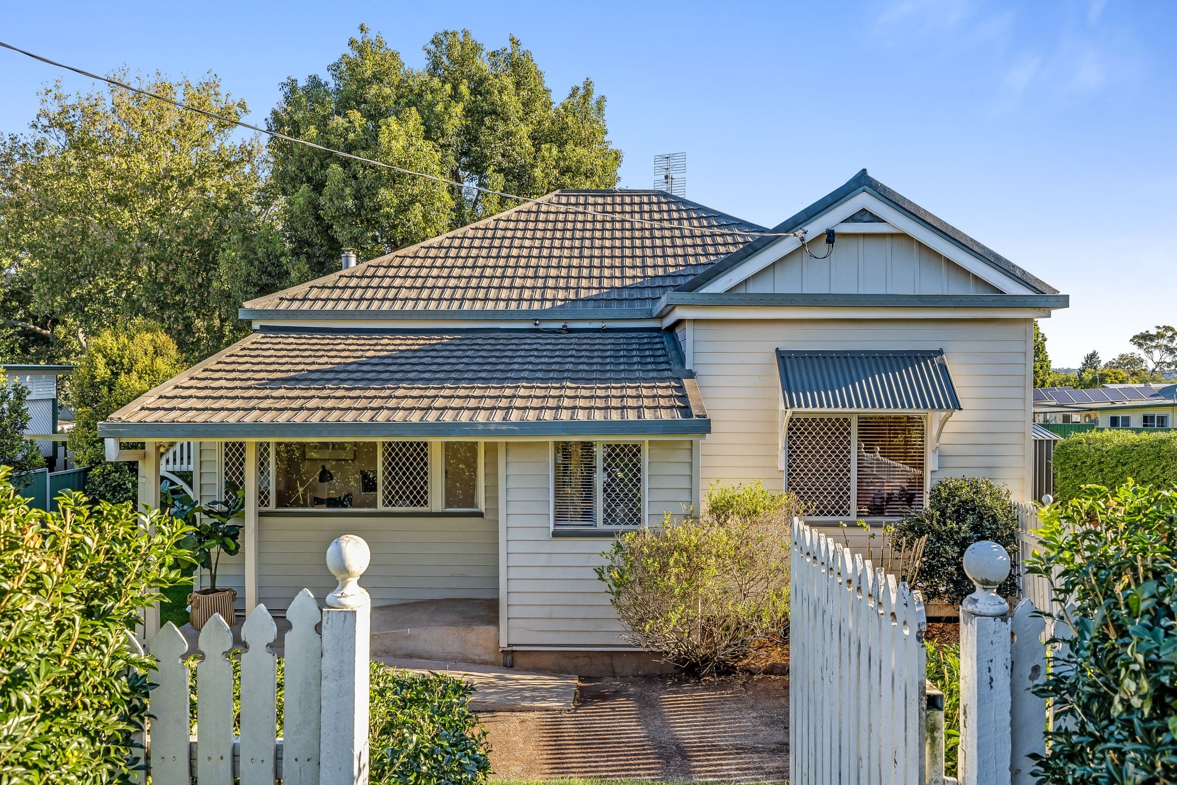 64 Jellicoe Street, Mount Lofty QLD 4350, Mount Lofty - Image 1