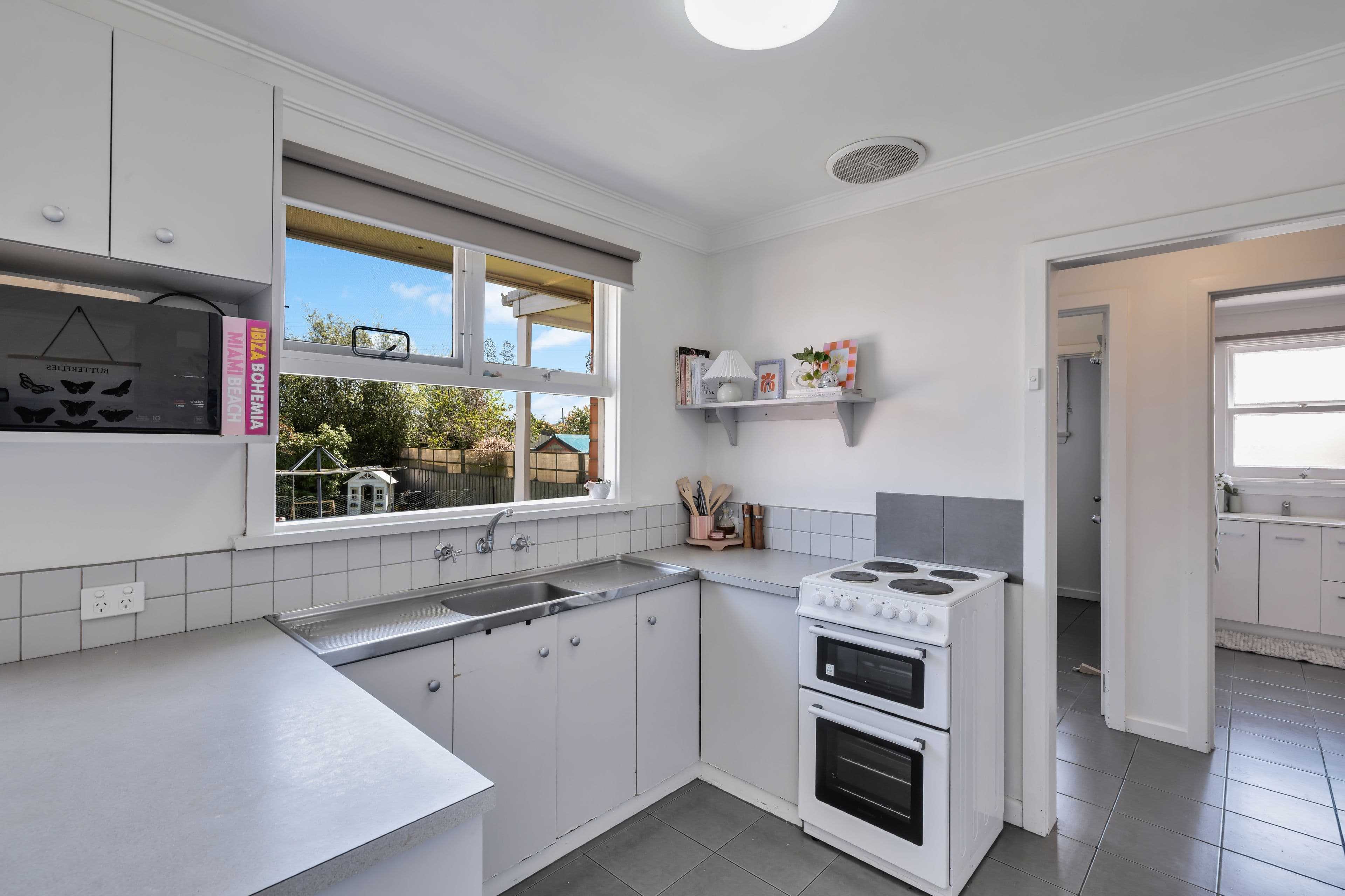 12 Chestnut Road, Youngtown TAS 7249, Youngtown - Thumbnail 4