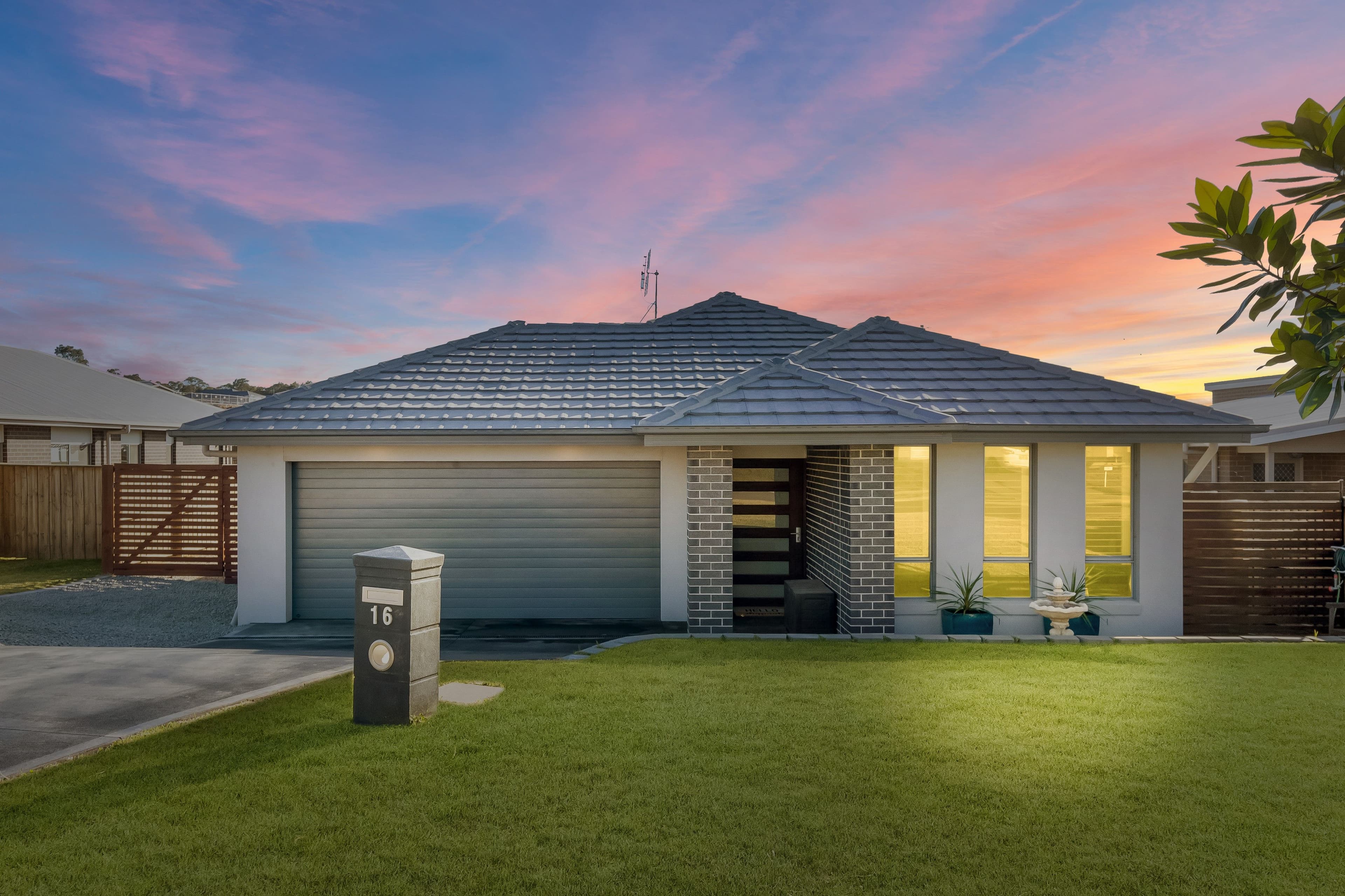 16 Holland Circuit, Gillieston Heights - Image 1