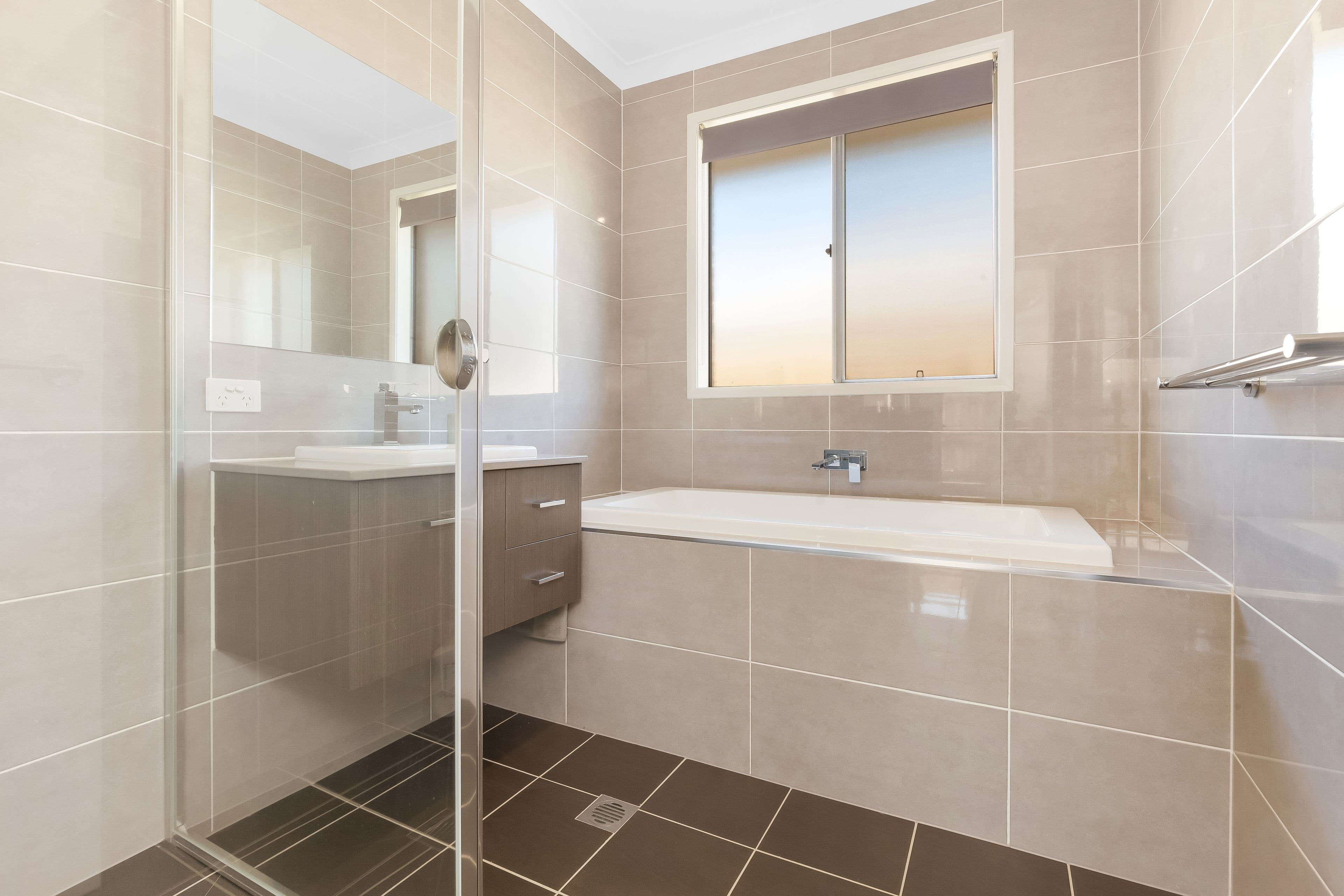 16 Holland Circuit, Gillieston Heights - Thumbnail 5