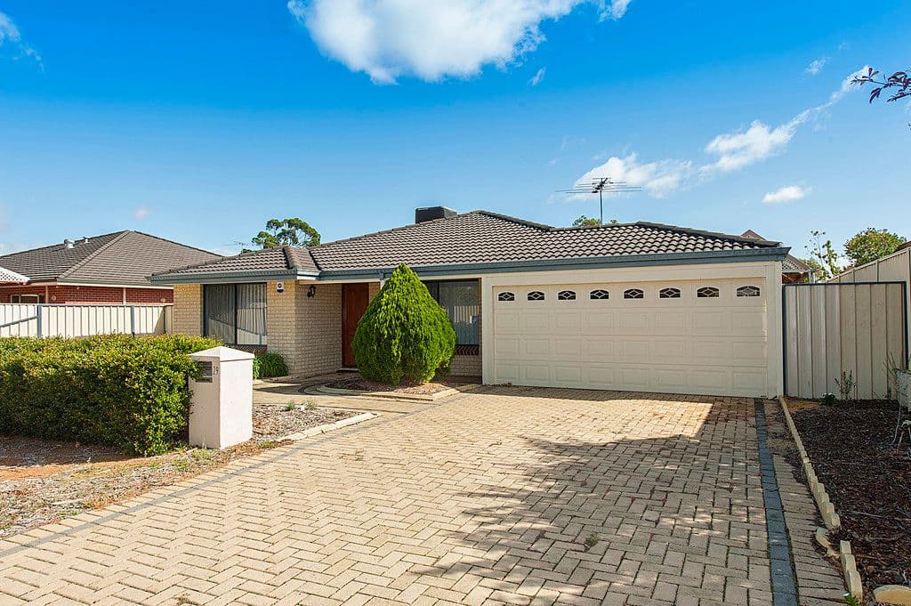29 Cedar Way, FORRESTFIELD WA 6058, Forrestfield - Thumbnail 2