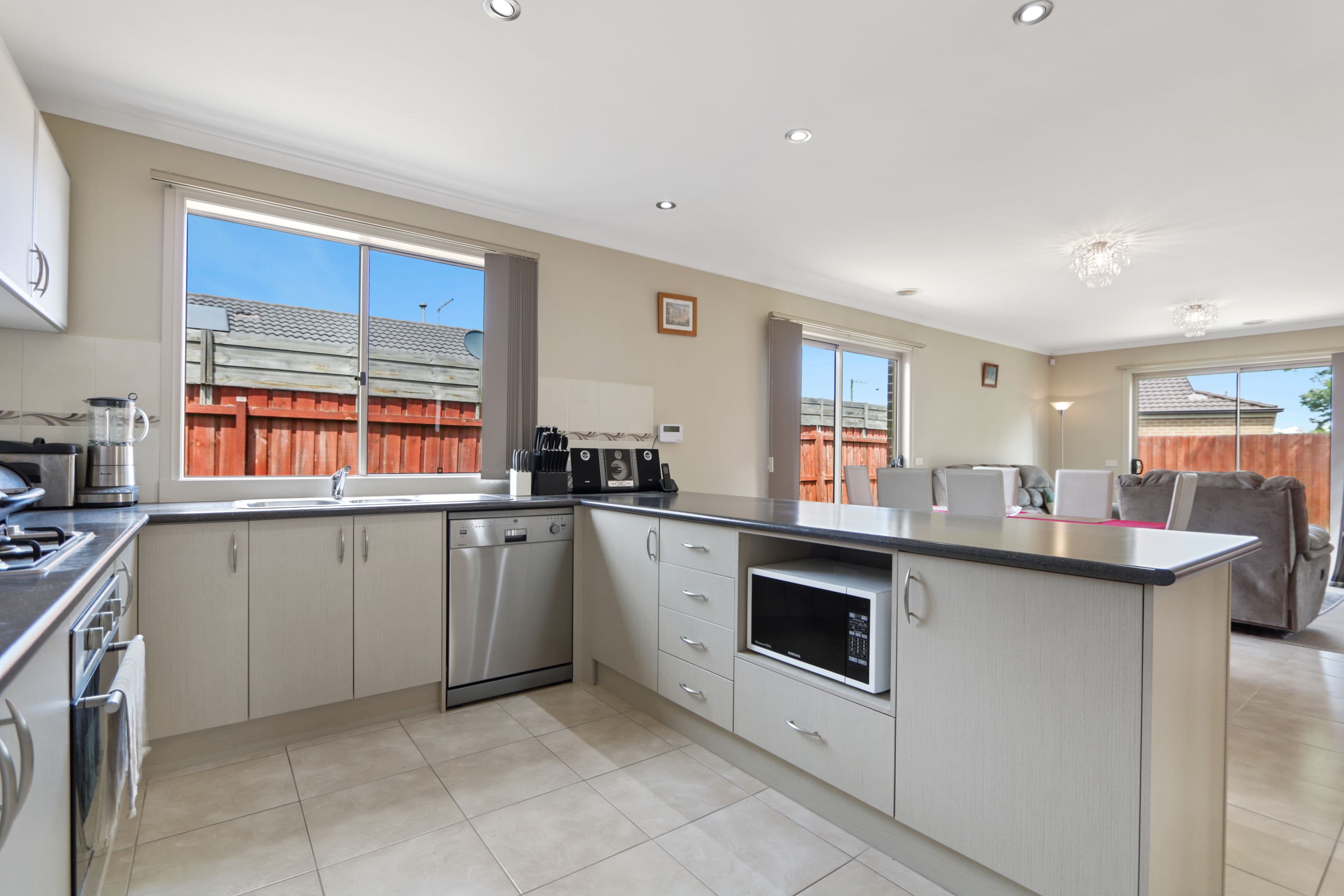 2 Omega Street, Carrum Downs VIC 3201, Carrum Downs - Thumbnail 3