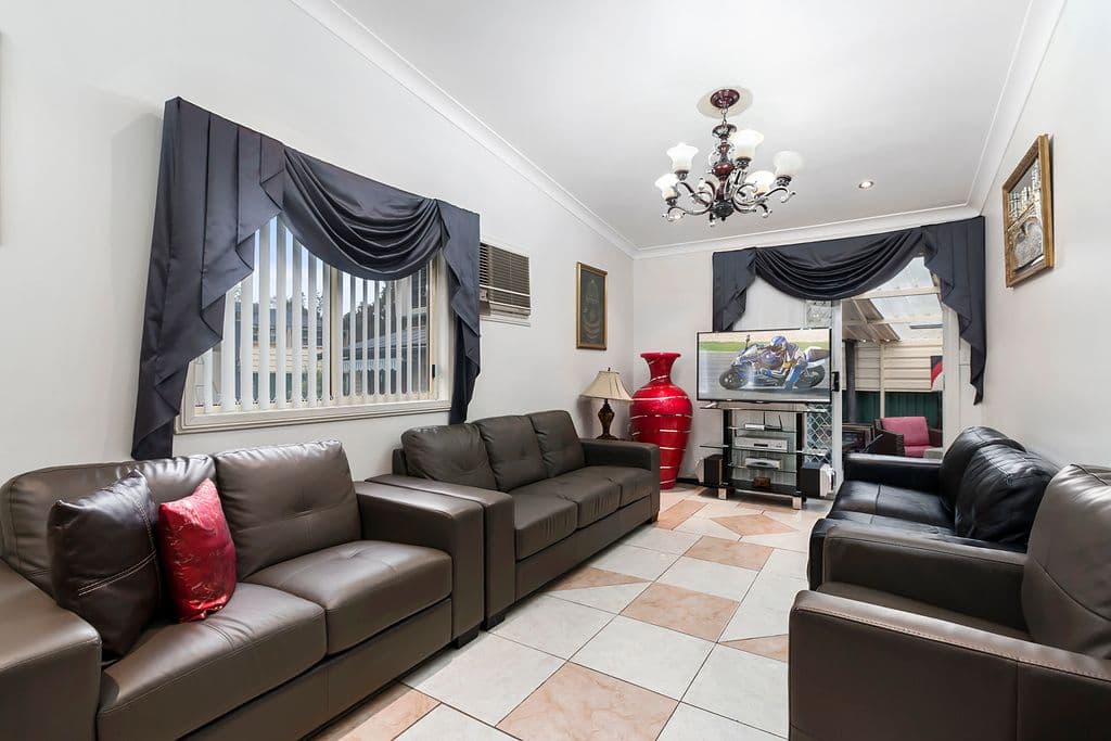 31 Wilberforce Street, Ashcroft - Thumbnail 2