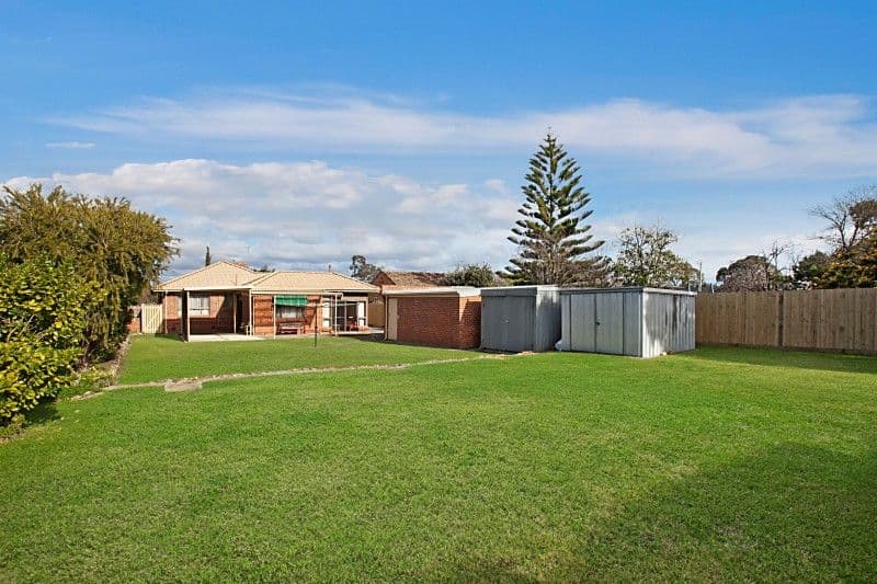 52 Montgomery Street, HEIDELBERG HEIGHTS VIC 3081, Heidelberg Heights - Thumbnail 3
