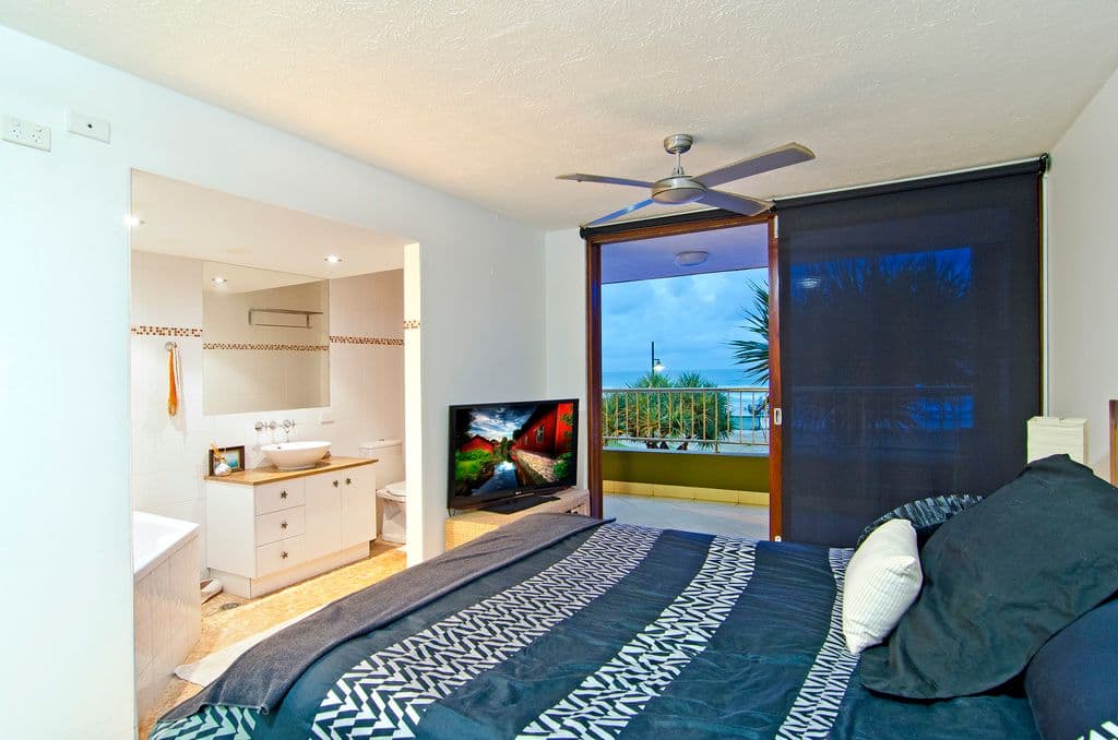 778 Pacific Parade, CURRUMBIN QLD 4223, Currumbin - Thumbnail 6