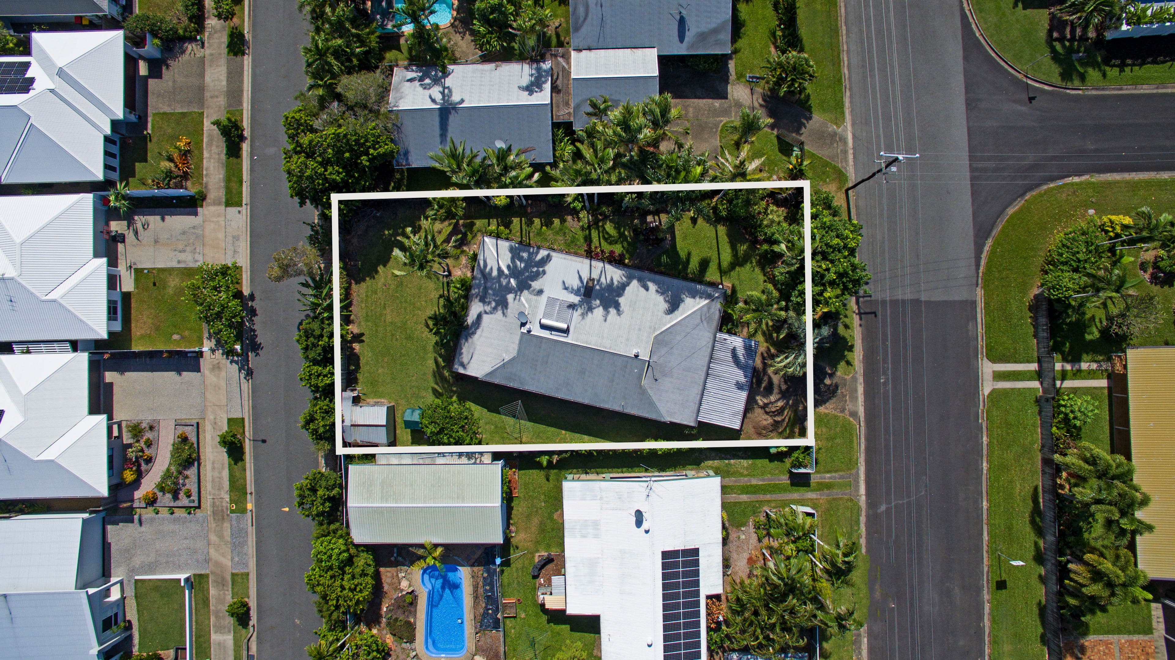 7 Periwinkle Avenue, Trinity Beach QLD 4879, Trinity Beach - Thumbnail 2