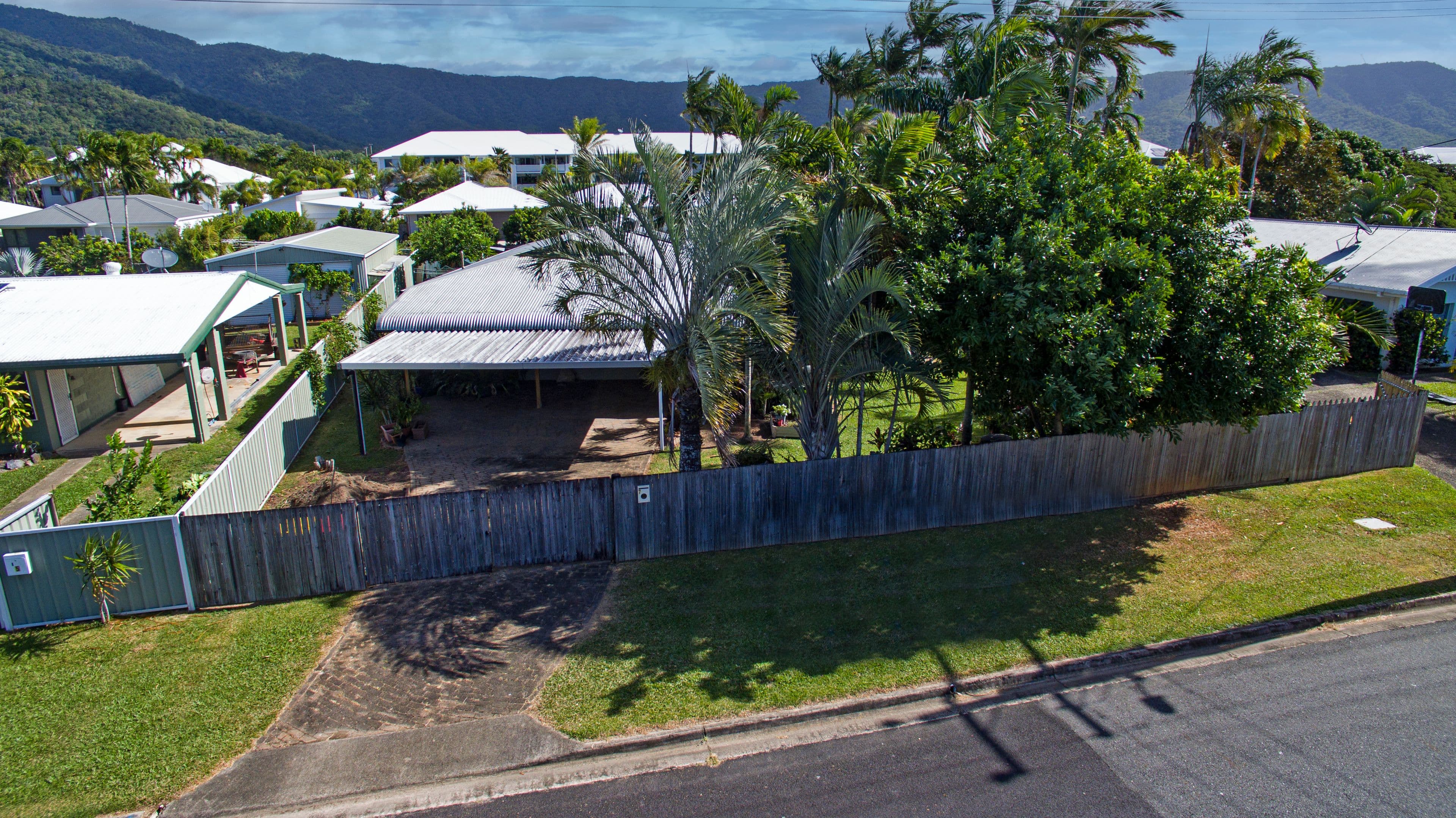 7 Periwinkle Avenue, Trinity Beach QLD 4879, Trinity Beach - Thumbnail 3