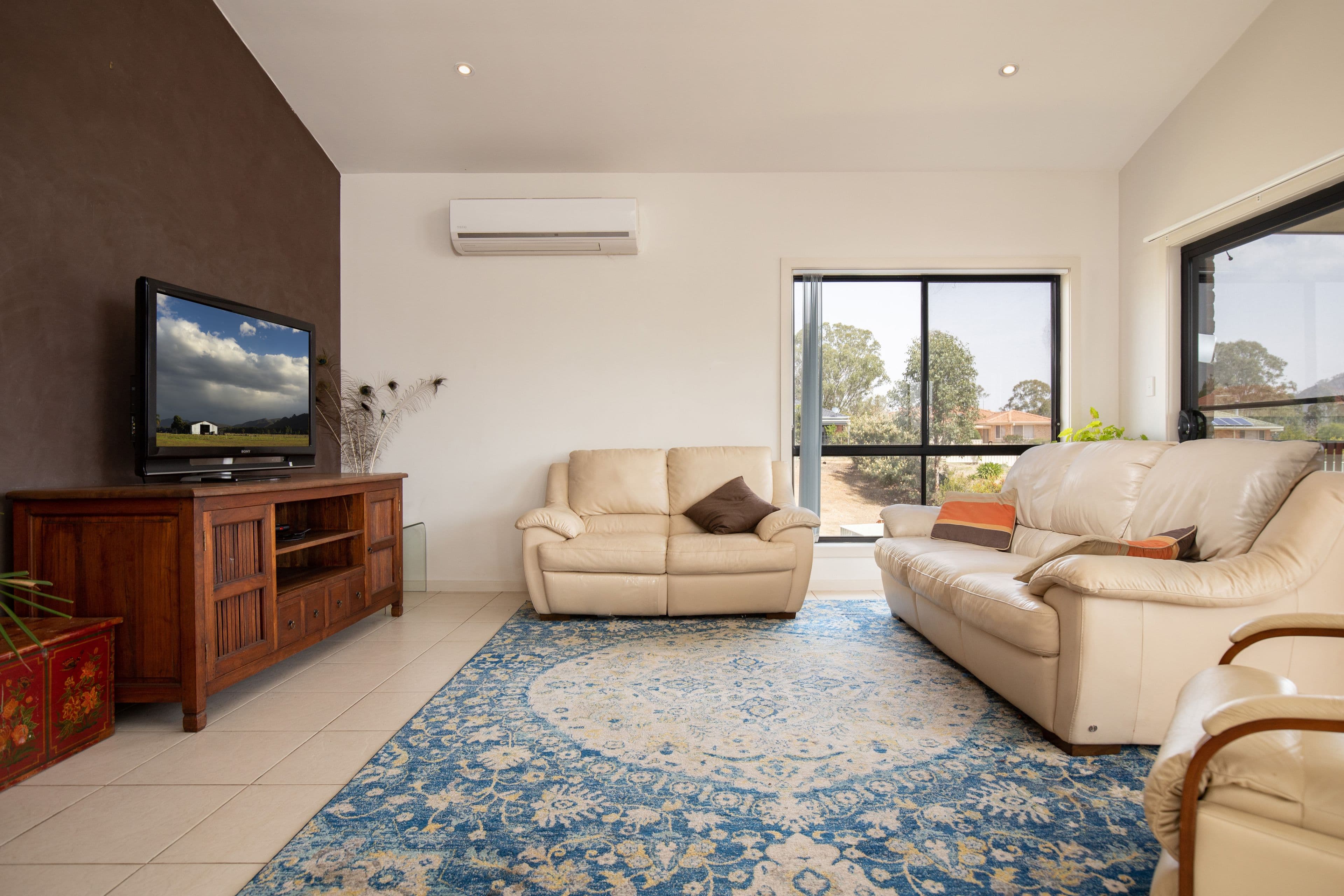 9 Shedden Close, Gloucester - Thumbnail 2