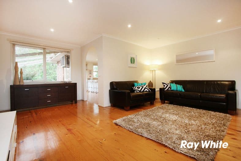 11 Walsh Avenue, SCORESBY VIC 3179, Scoresby - Thumbnail 2