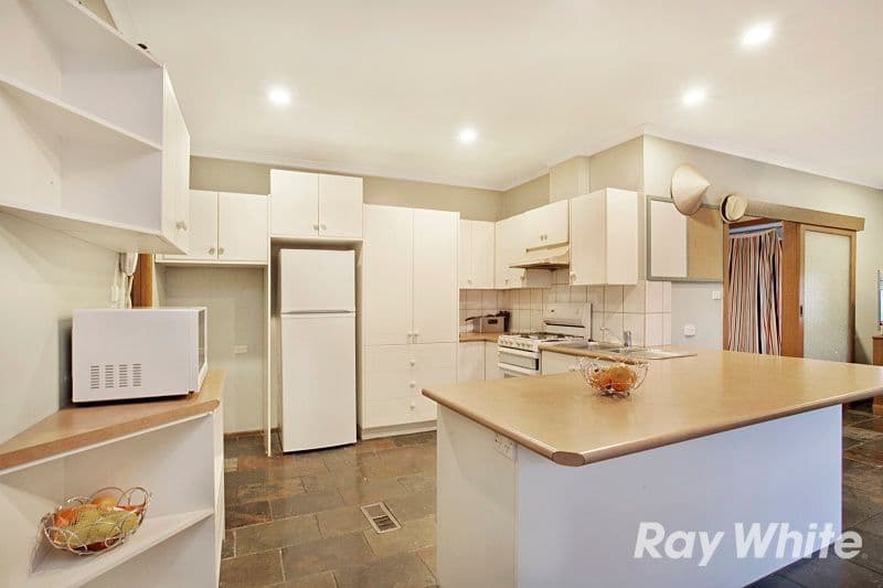 10 Coniston Court, Springvale South VIC 3172, Springvale South - Thumbnail 4