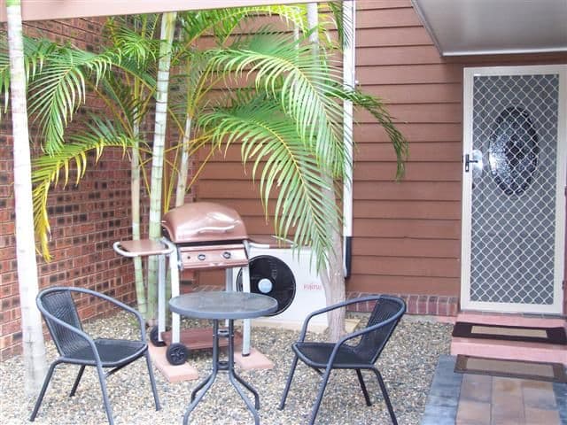 15 Roberts Street, GLADSTONE QLD 4680, South Gladstone - Thumbnail 3