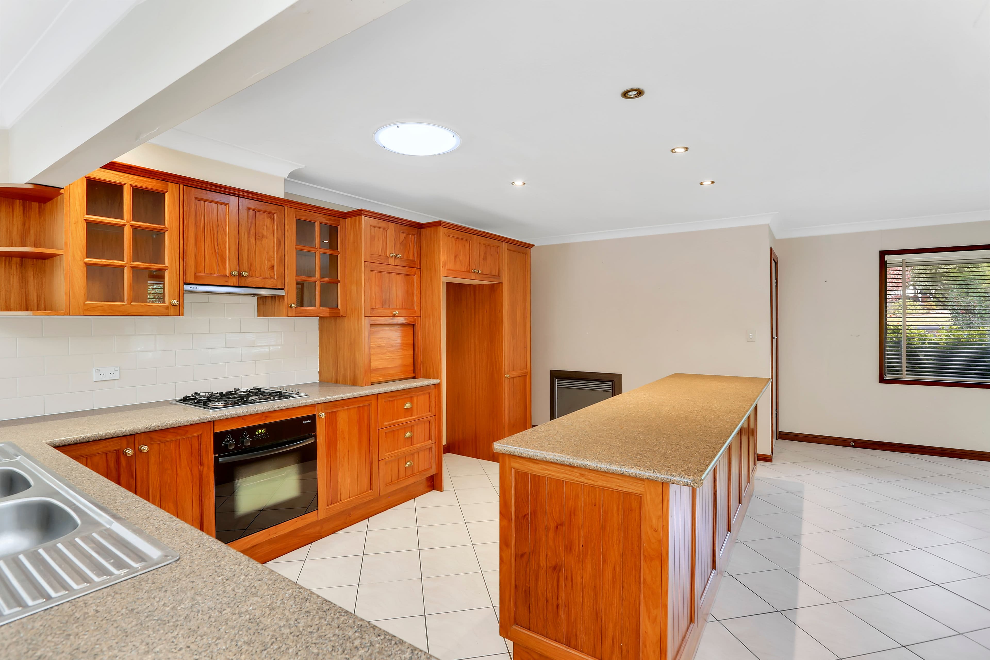 24 Scott Avenue, Leura - Thumbnail 2