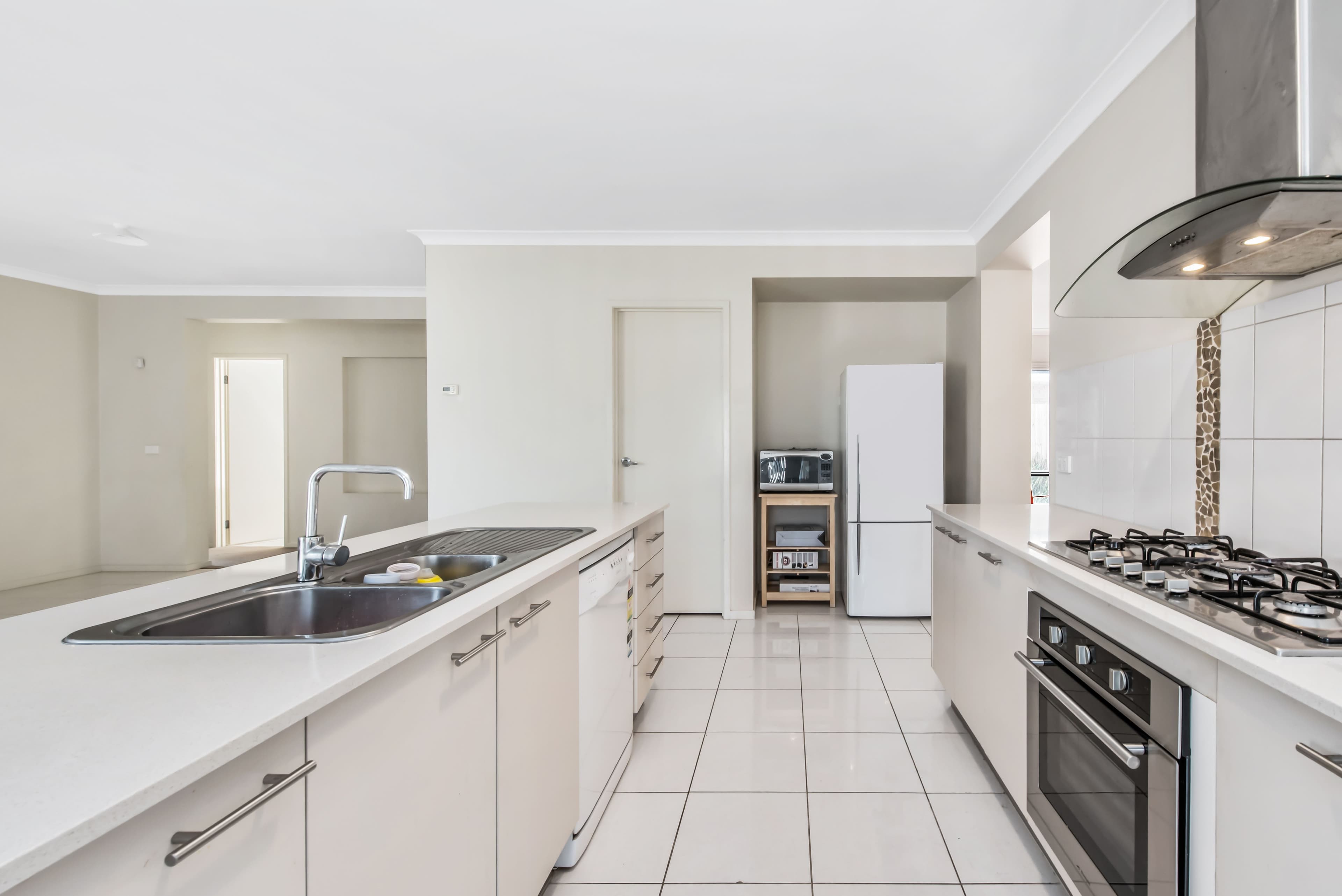 20 Webster Way, Pakenham VIC 3810, Pakenham - Thumbnail 3