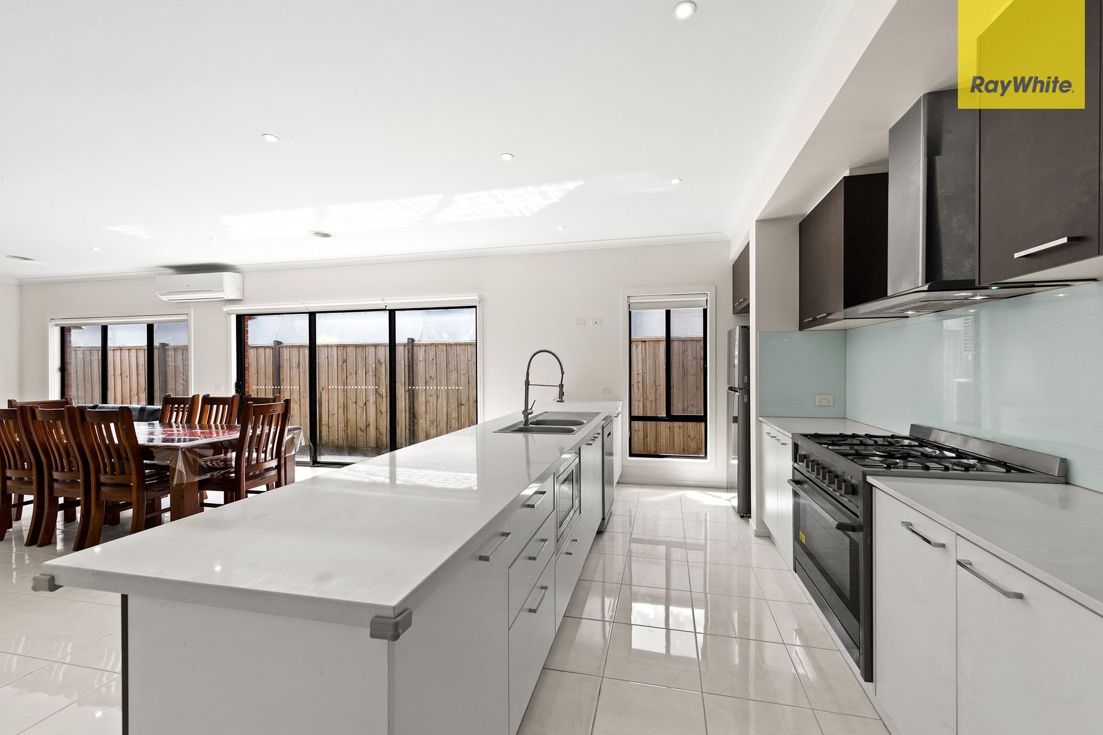 14 Granvia Circuit, Burnside VIC 3023, Burnside - Thumbnail 4