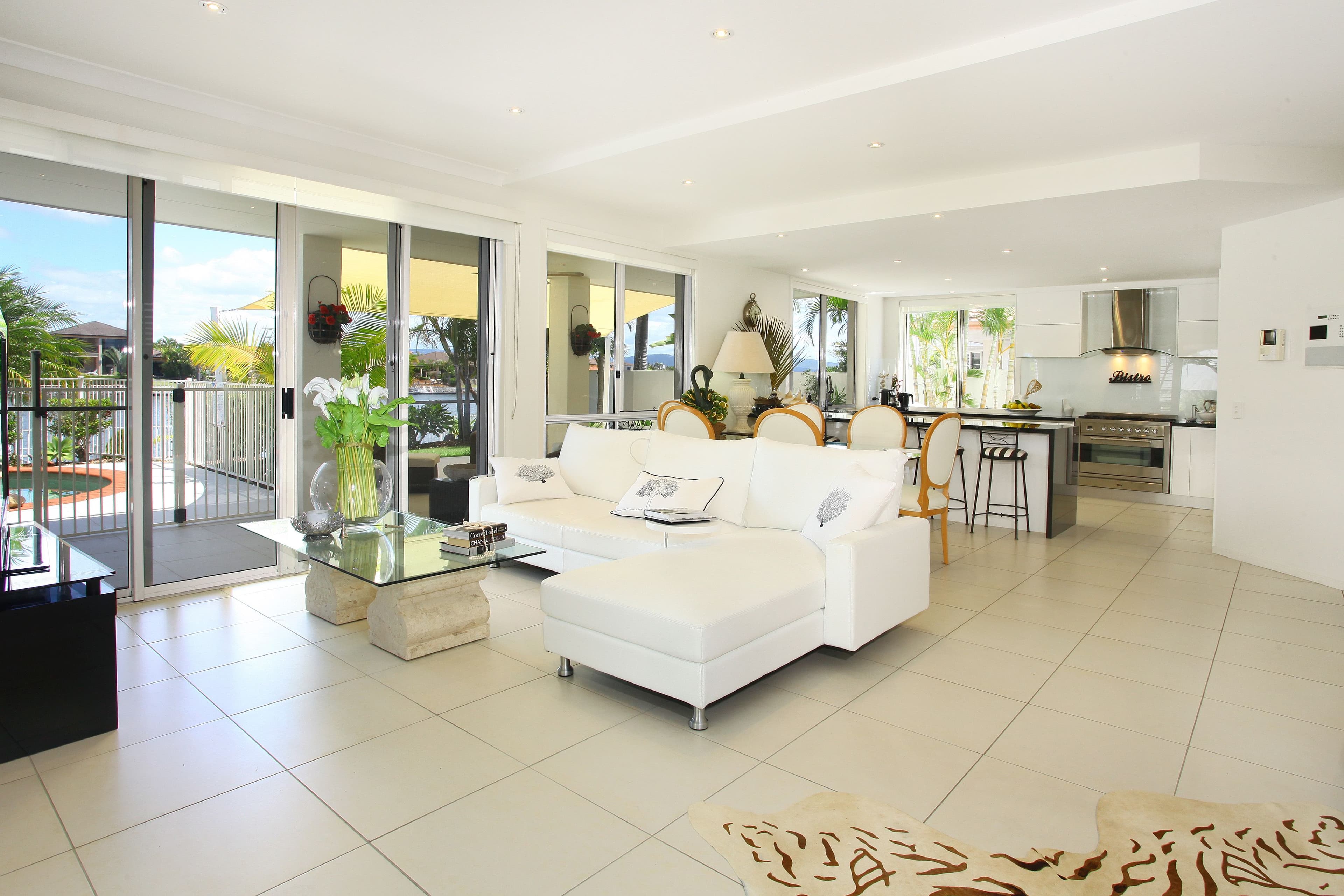 10 Prosperity Drive, Helensvale QLD 4212, Helensvale - Thumbnail 2