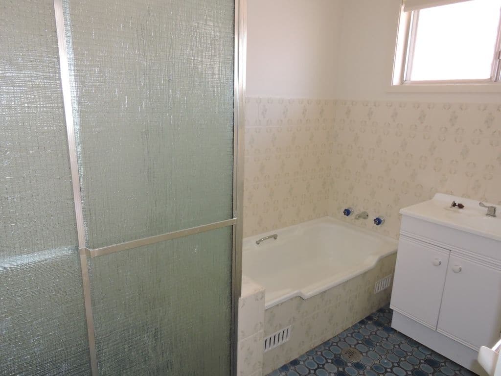 23 Joyce Avenue, WYOMING NSW 2250, Wyoming - Thumbnail 7