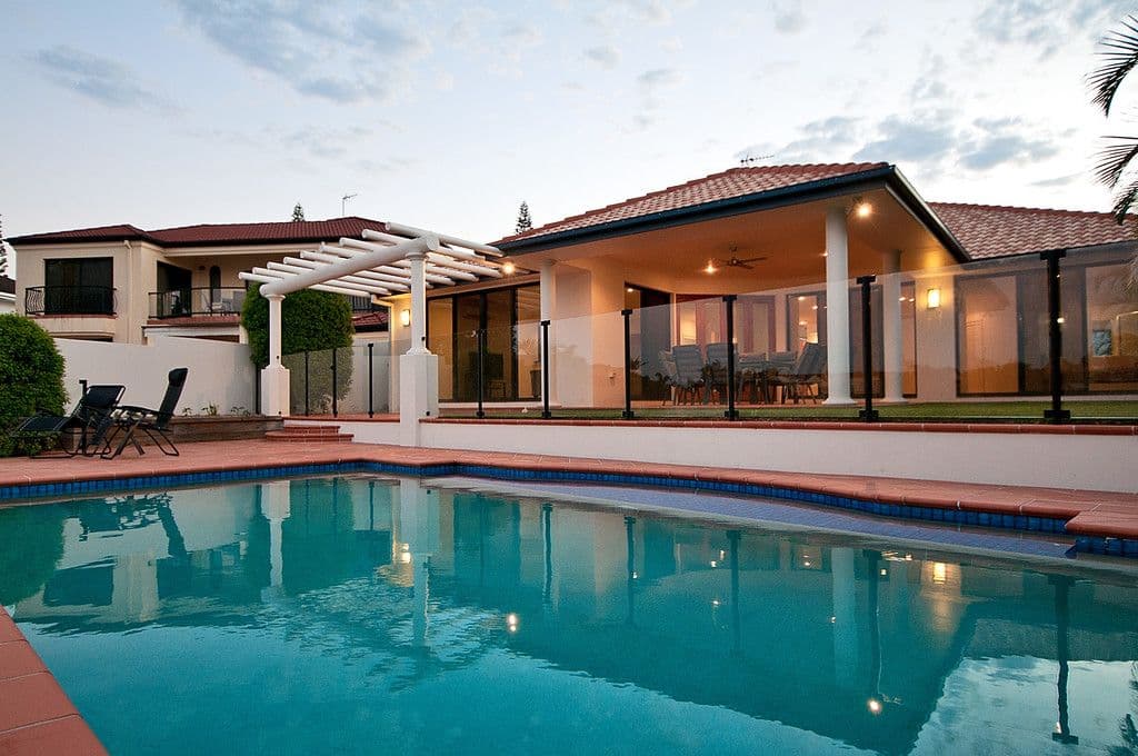 5 St Martin Place, Clear Island Waters QLD 4226, Clear Island Waters - Thumbnail 3
