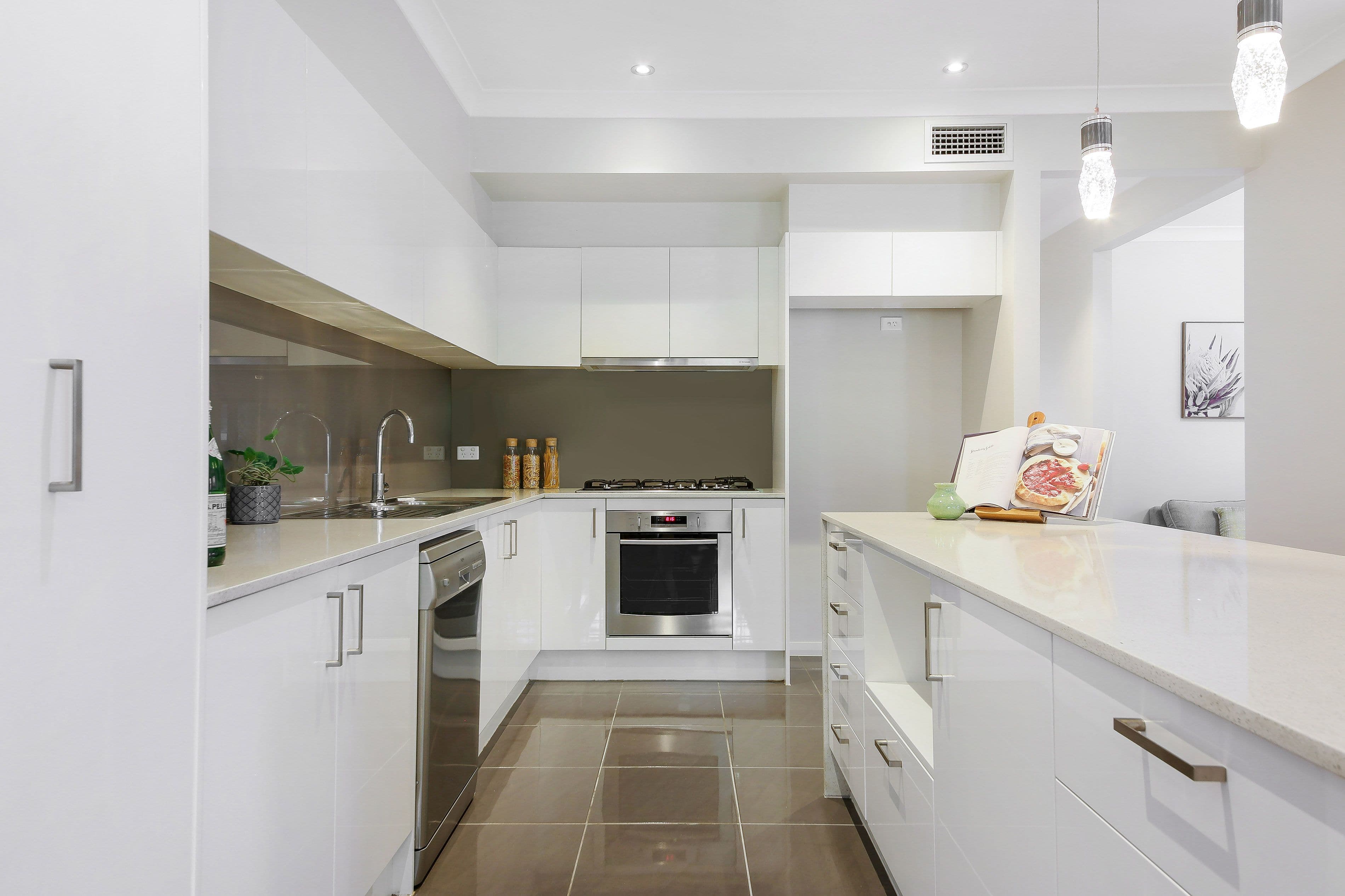17 Jones Avenue, Potts Hill NSW 2143, Potts Hill - Thumbnail 4