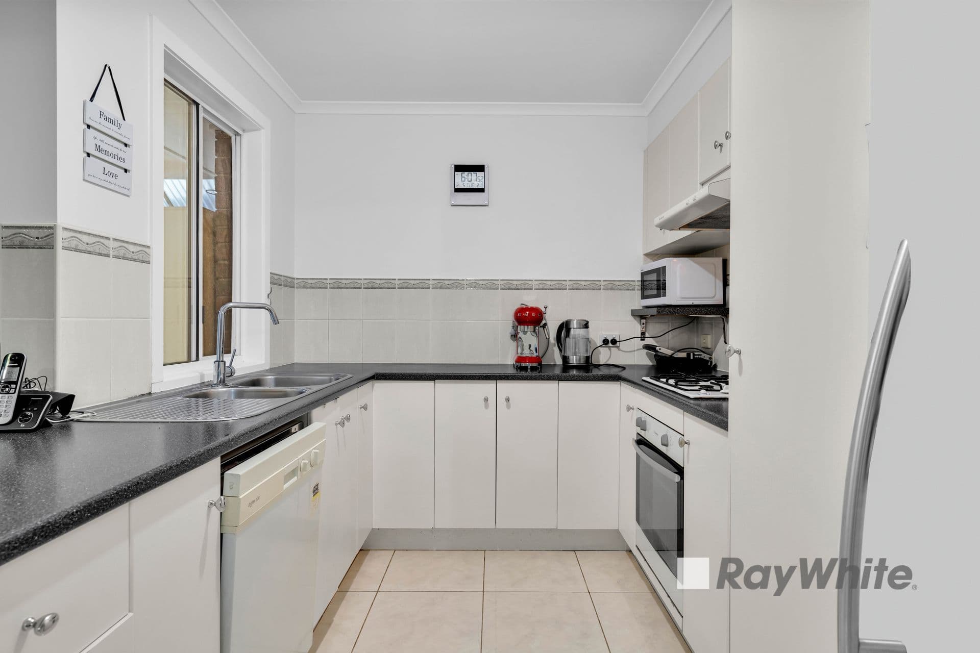 34 St Georges Road, Narre Warren South VIC 3805, Narre Warren South - Thumbnail 4