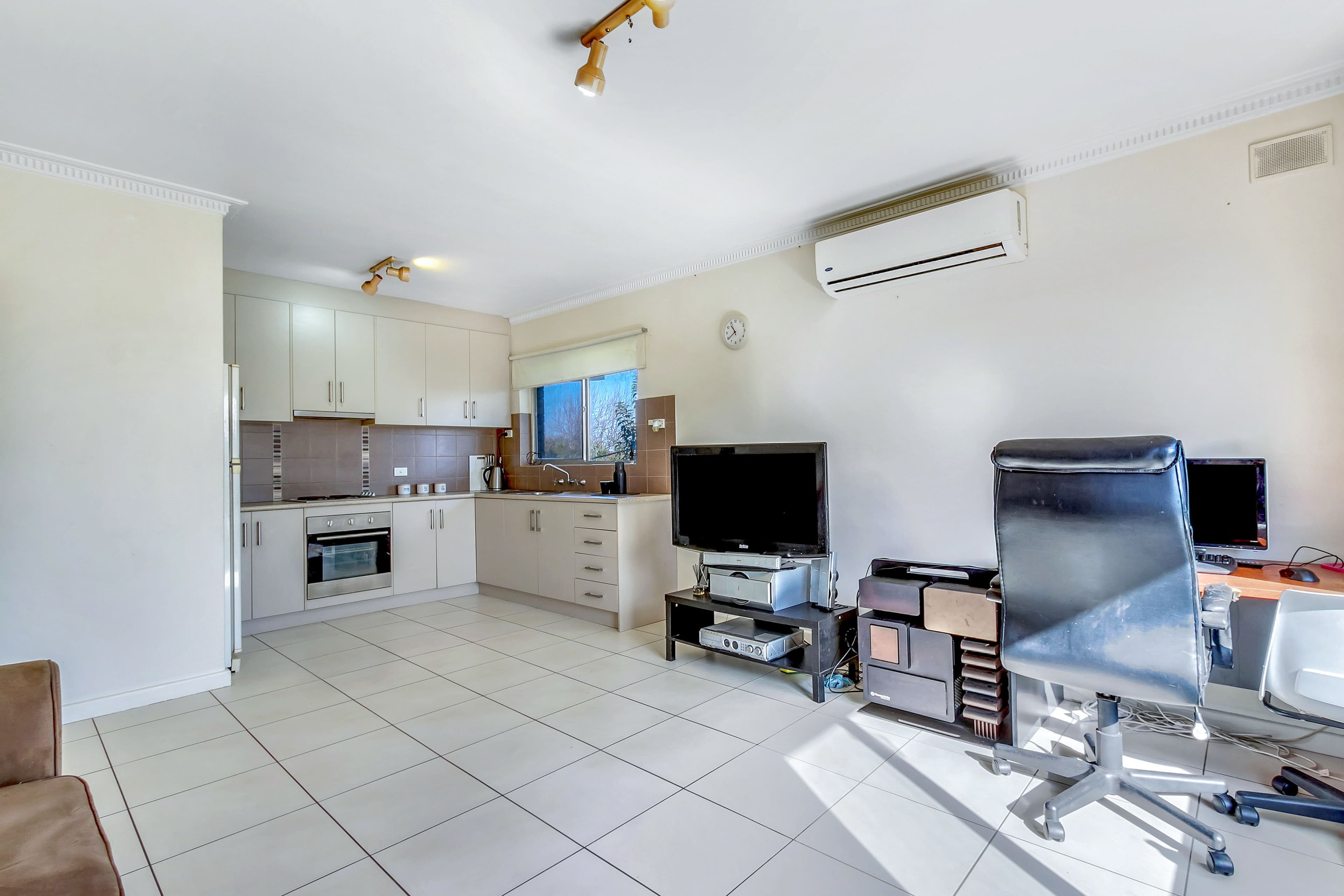 195 St Bernards Road, Rostrevor SA 5073, Rostrevor - Thumbnail 4