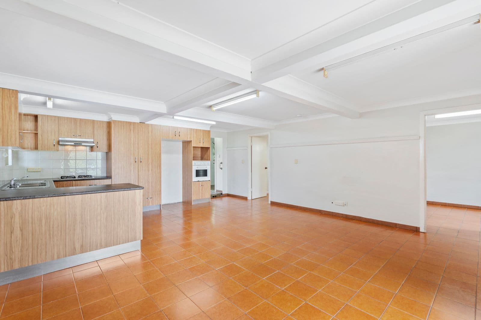 15 Herbert Street, Annerley QLD 4103, Annerley - Thumbnail 2