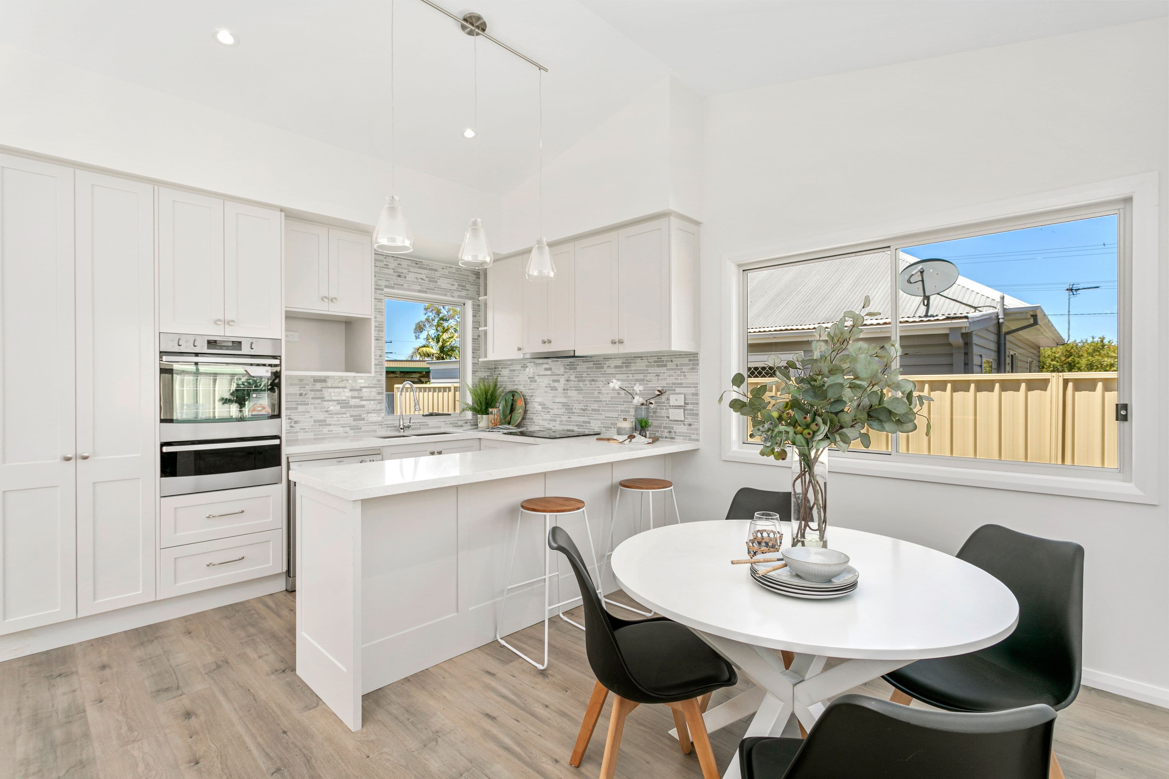 92 Fisher Street, Oak Flats - Thumbnail 2