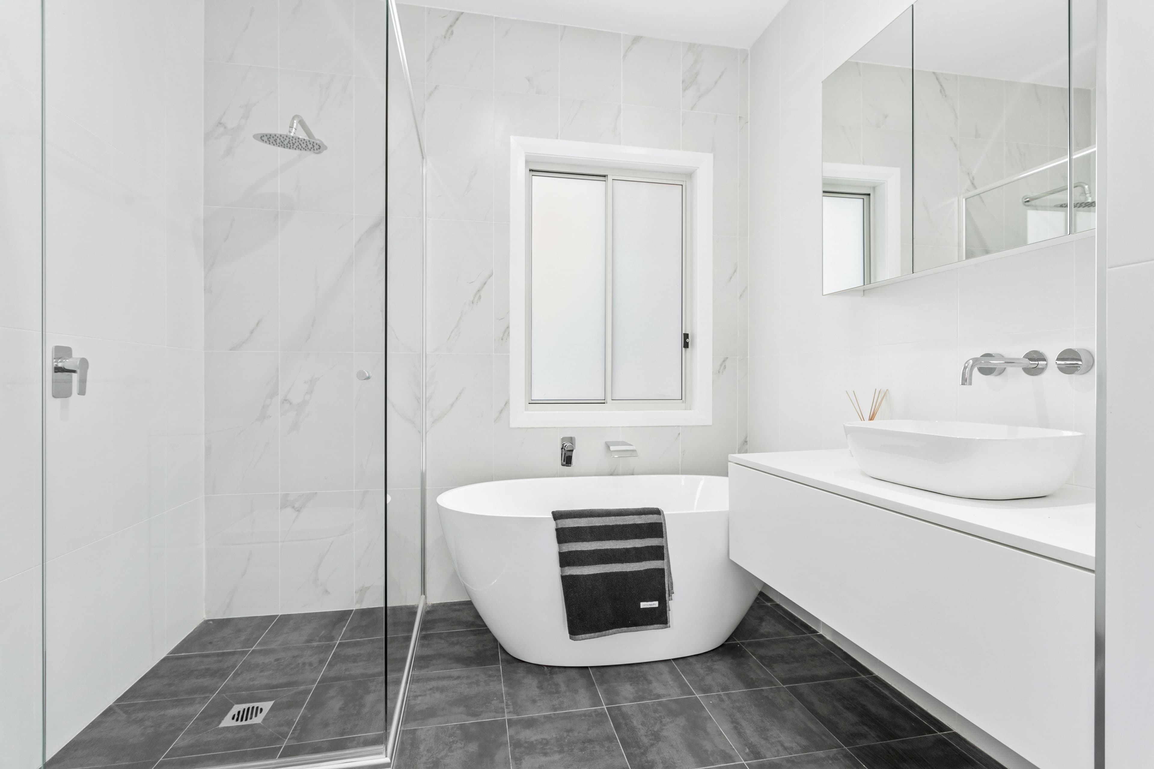 92 Fisher Street, Oak Flats - Thumbnail 5