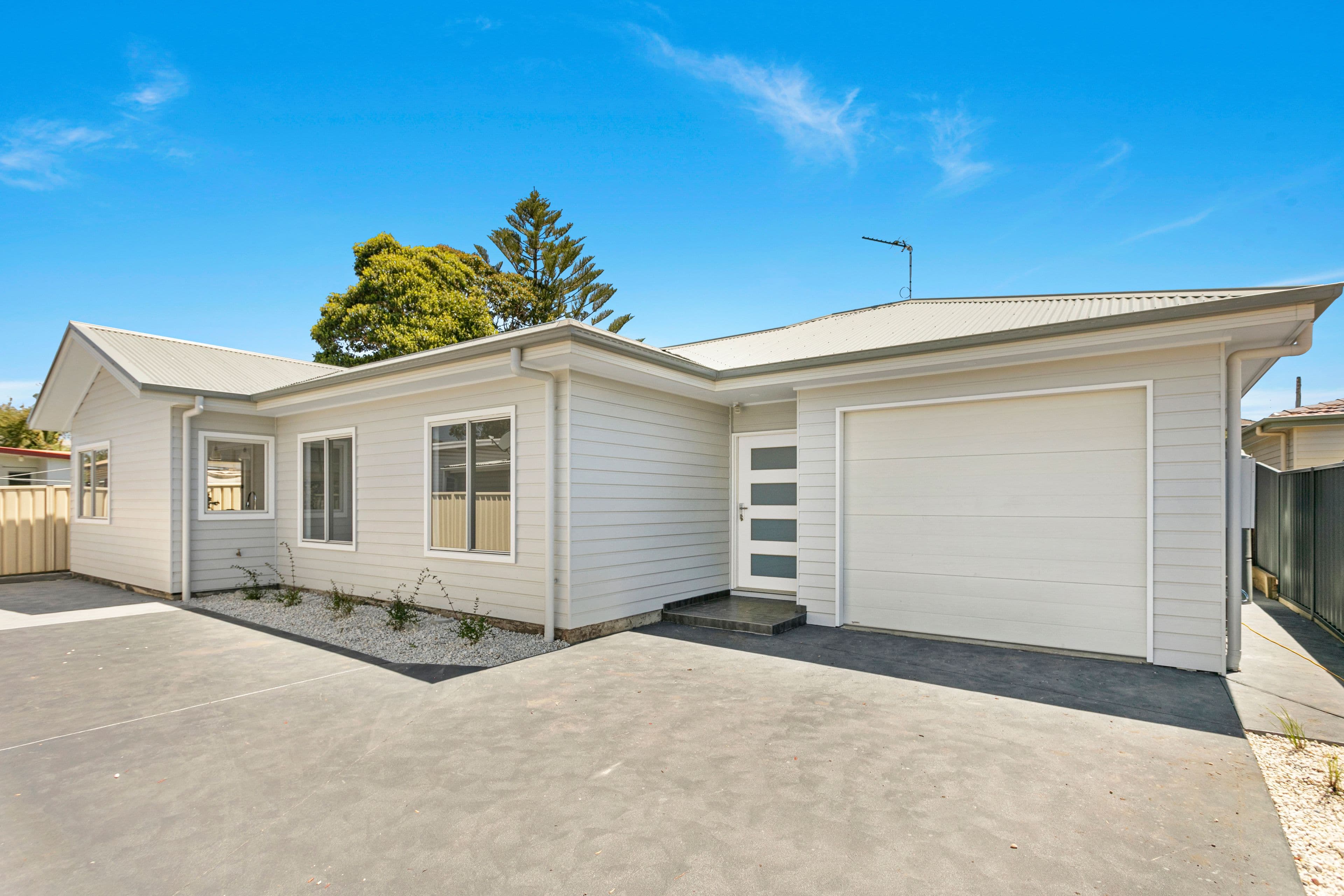 92 Fisher Street, Oak Flats - Thumbnail 7
