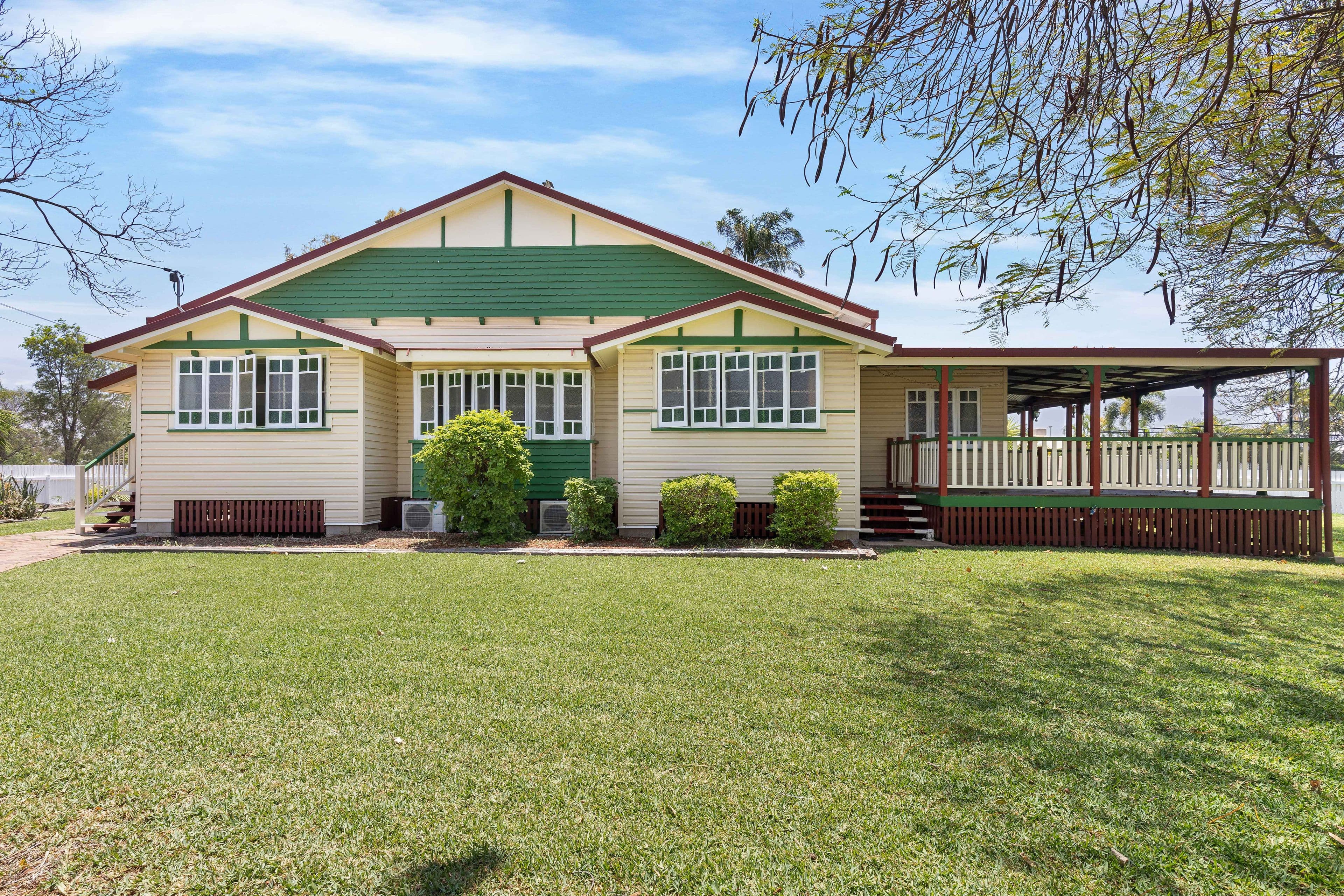 1 Egan Street, Emerald QLD 4720, Emerald - Thumbnail 2