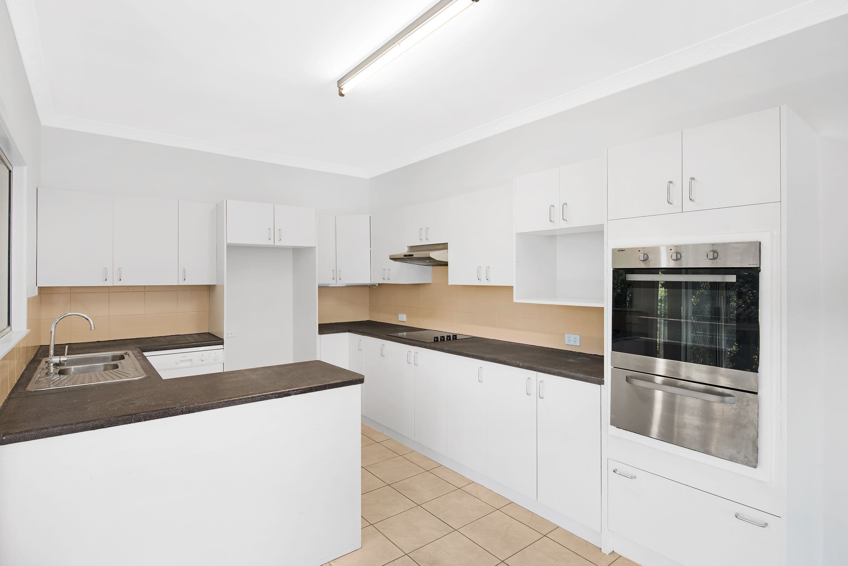 22 Seaville Avenue, Scarborough QLD 4020, Scarborough - Thumbnail 3