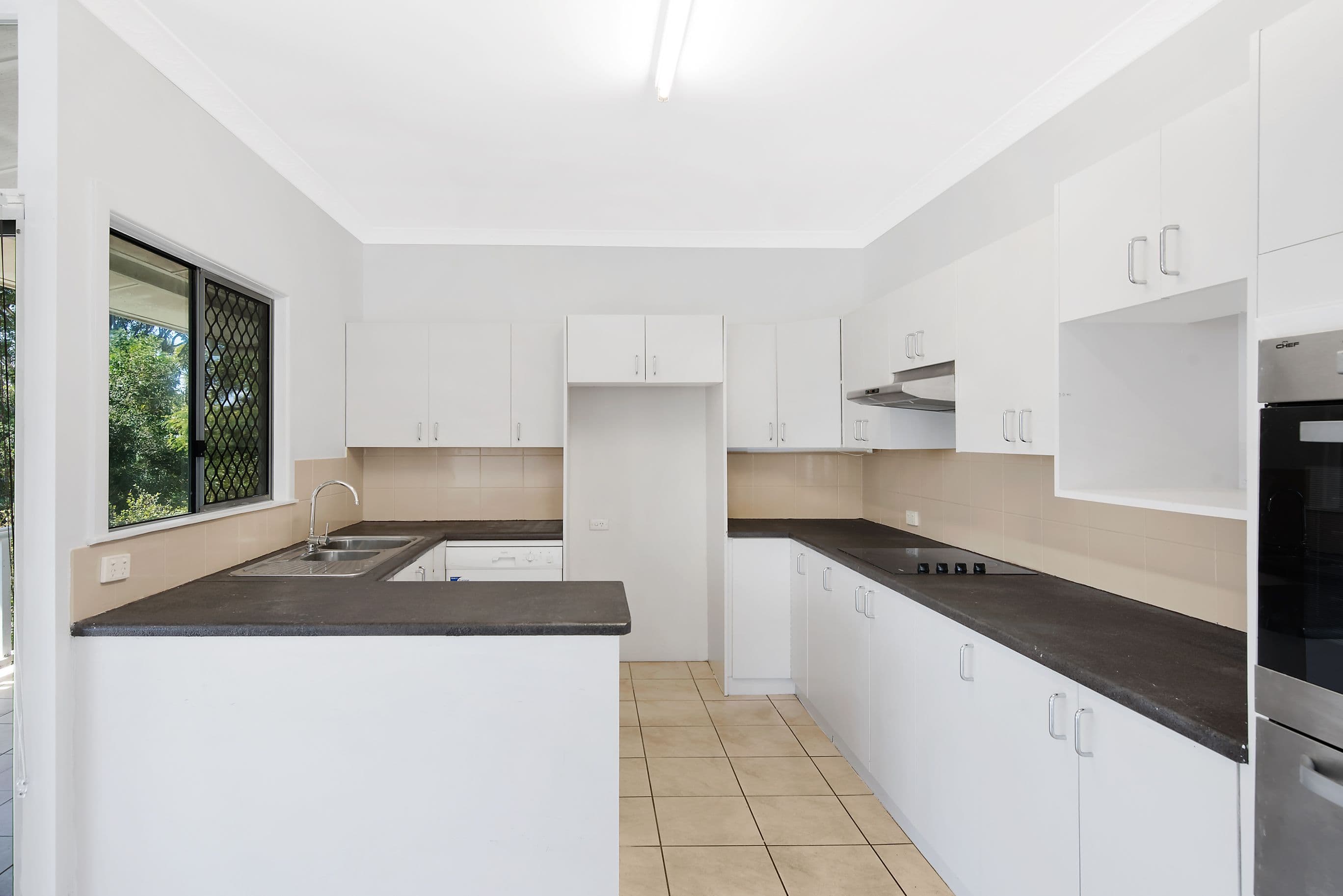 22 Seaville Avenue, Scarborough QLD 4020, Scarborough - Thumbnail 4