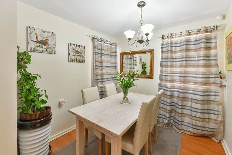 6 Collaroy Road, Woodbine - Thumbnail 3
